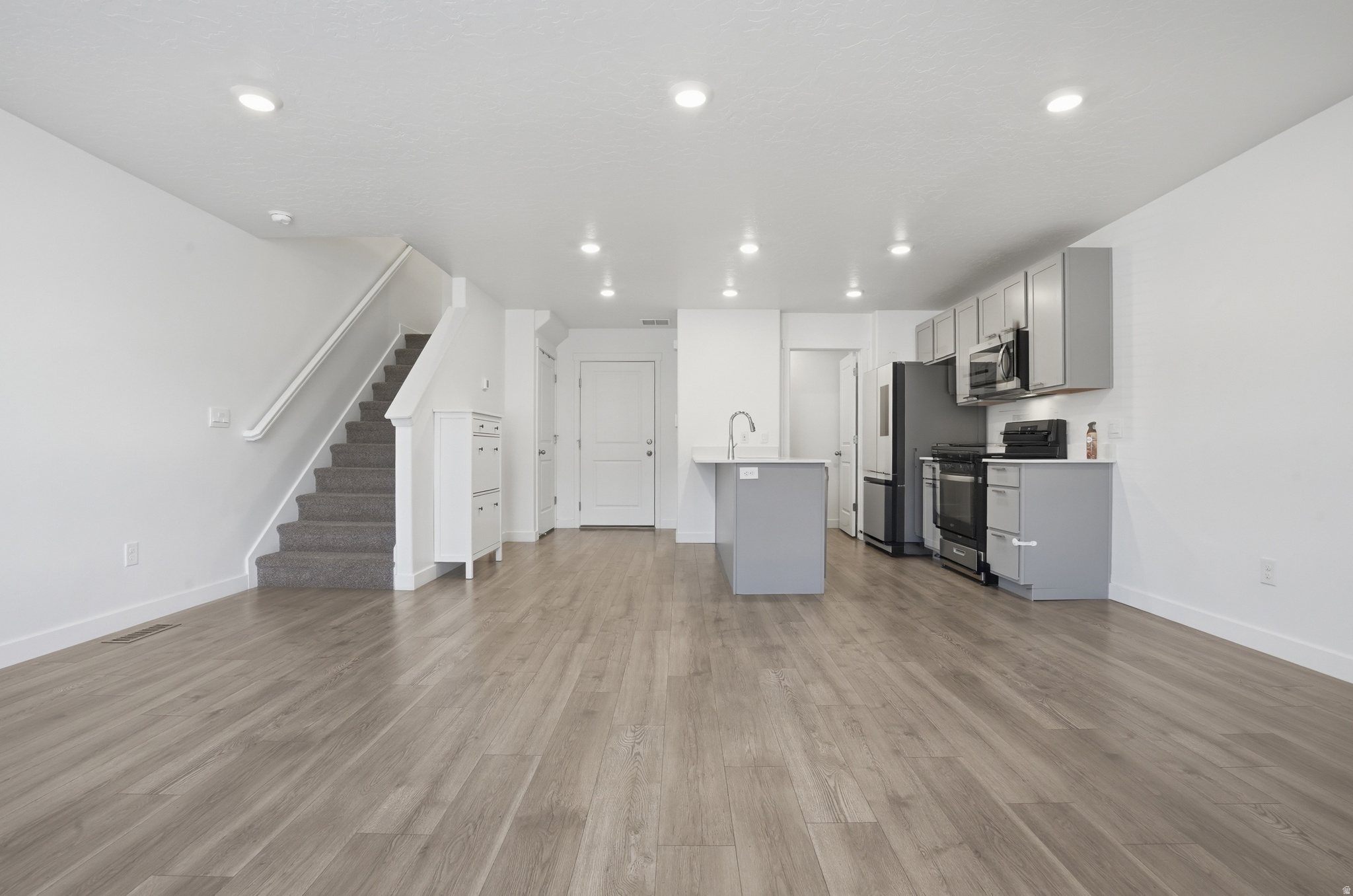 NORTHSHORE - Residential Lease