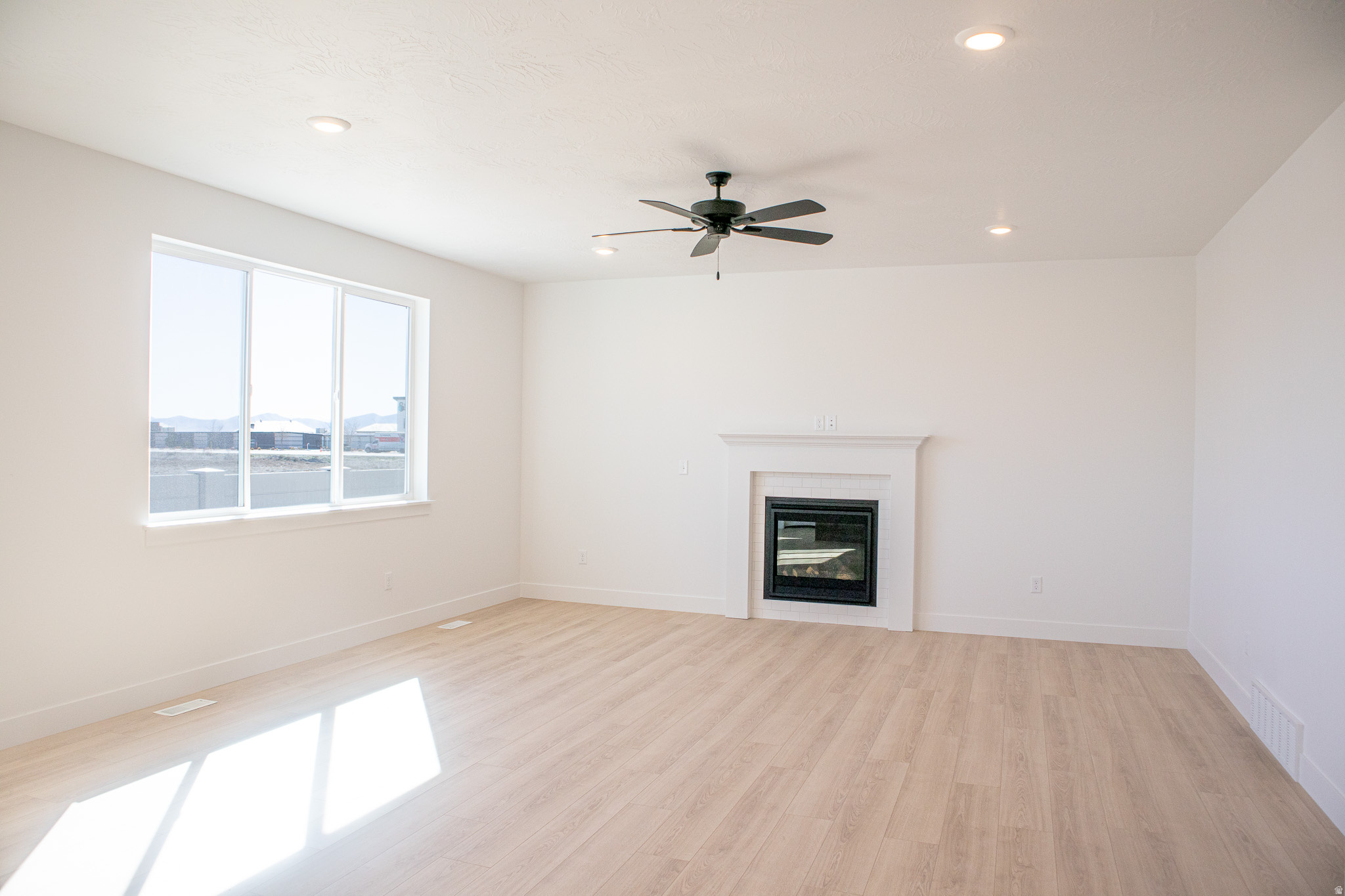 PARKWAY FIELDS SINGLES 2 - Residential