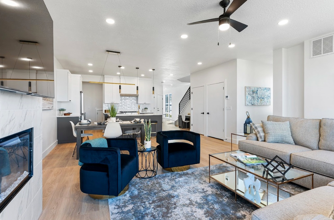 FAIRWAYS TOWNHOMES - Residential