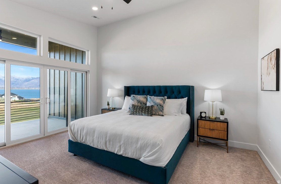 FAIRWAYS TOWNHOMES - Residential