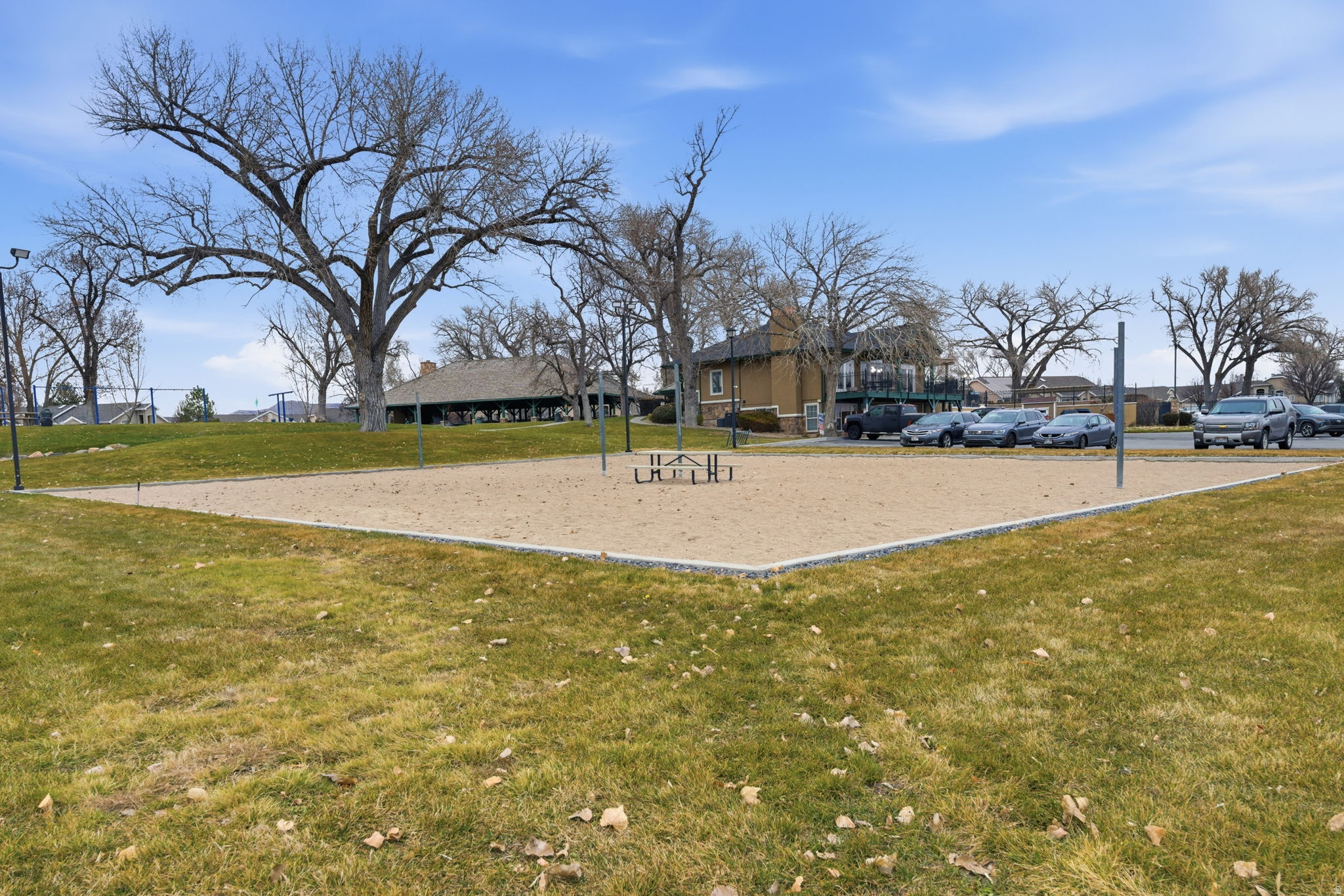 FAIRWAYS TOWNHOMES - Residential