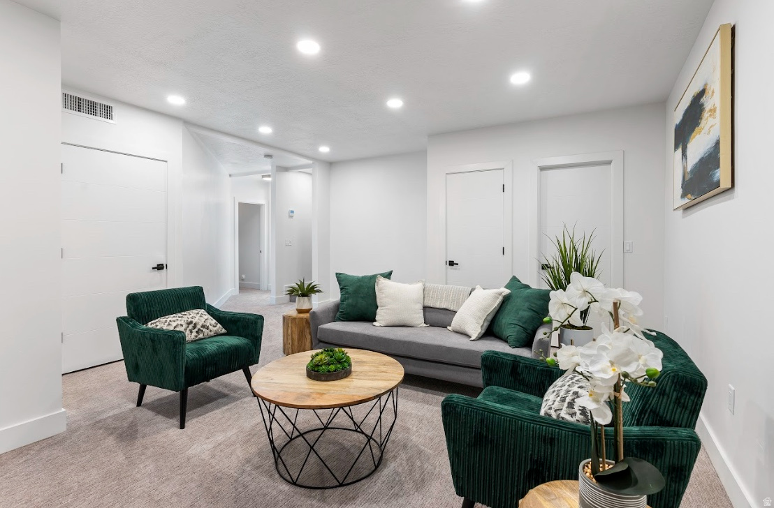 FAIRWAYS TOWNHOMES - Residential