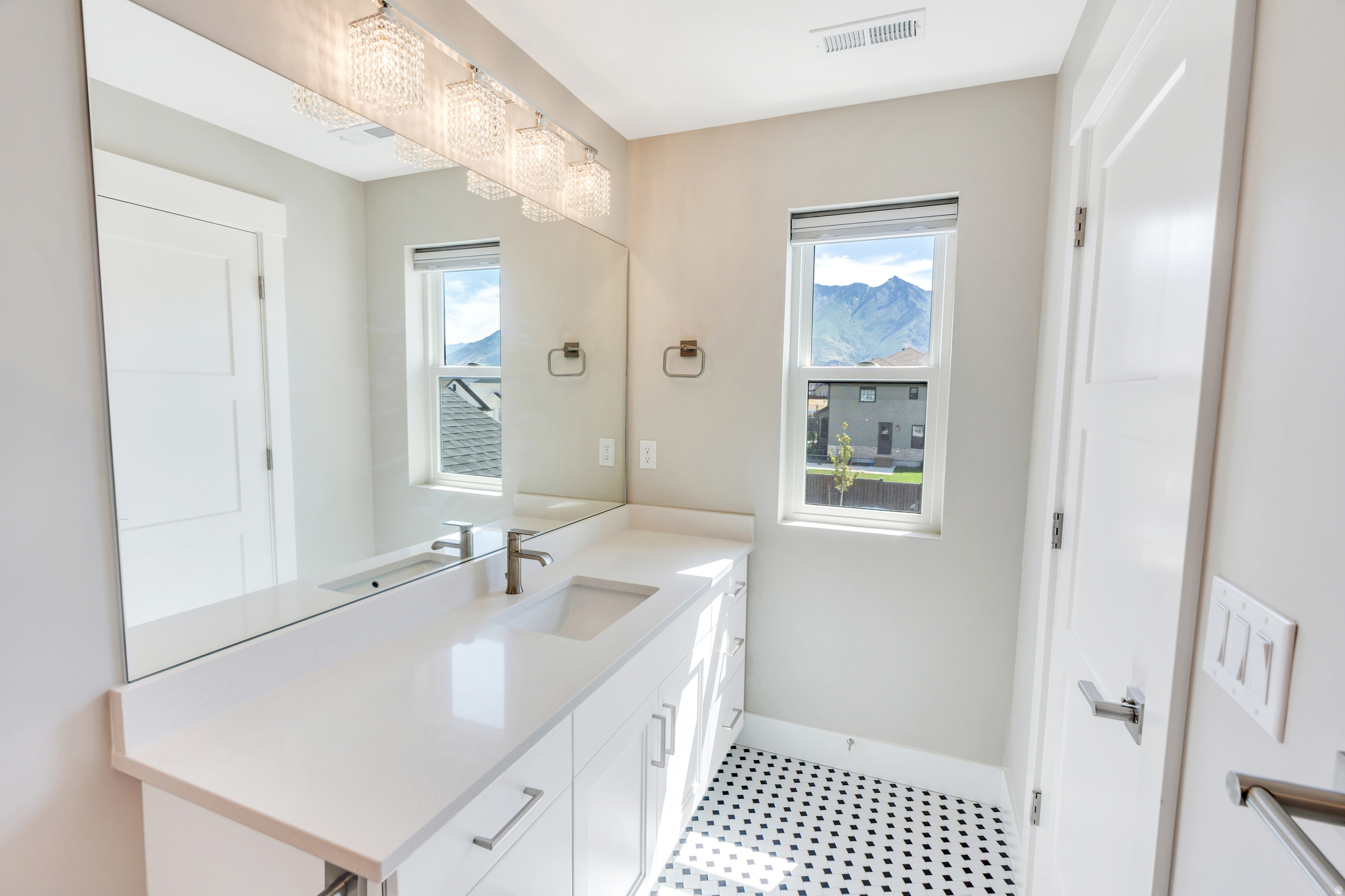 BEACON HILL - Residential