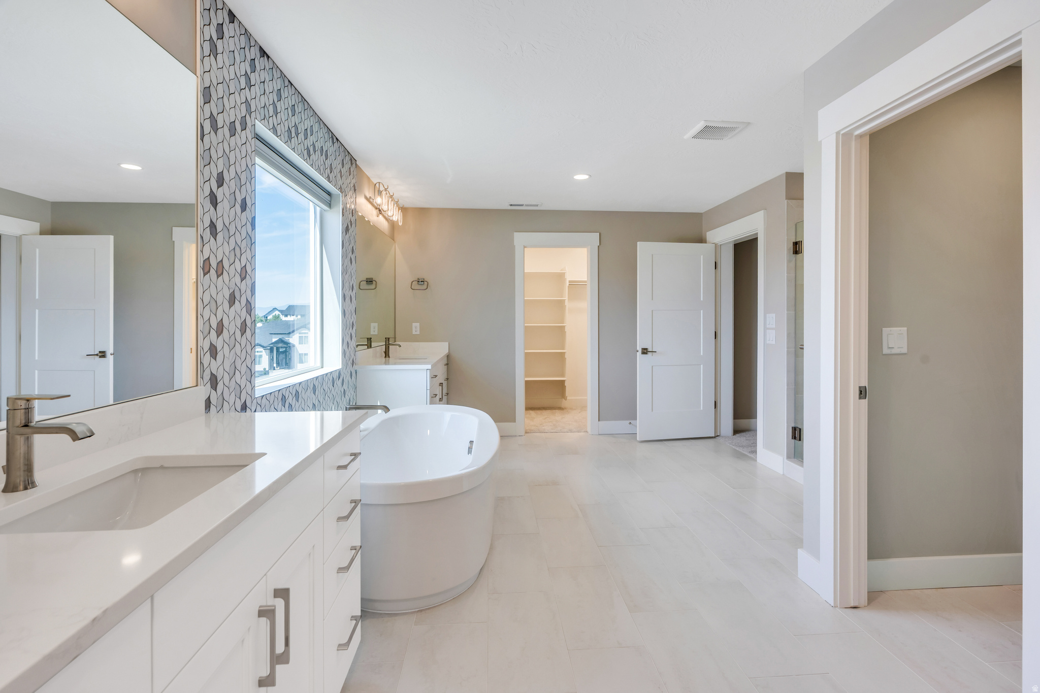 BEACON HILL - Residential