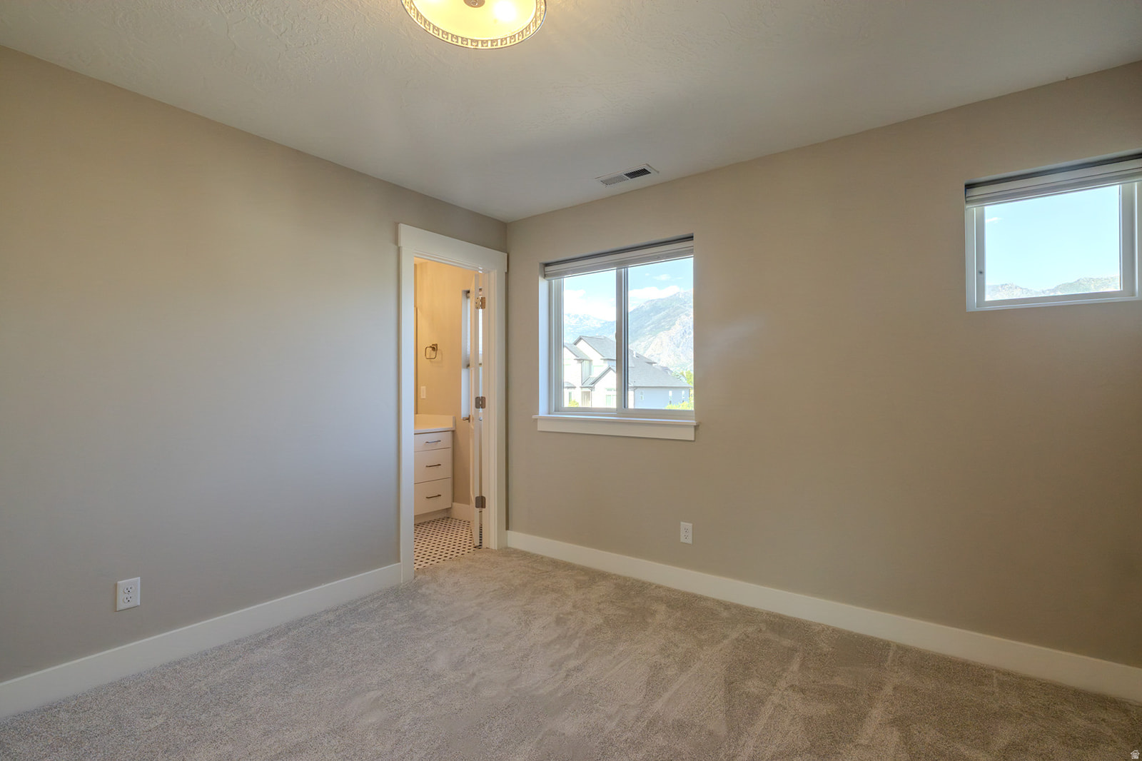 BEACON HILL - Residential