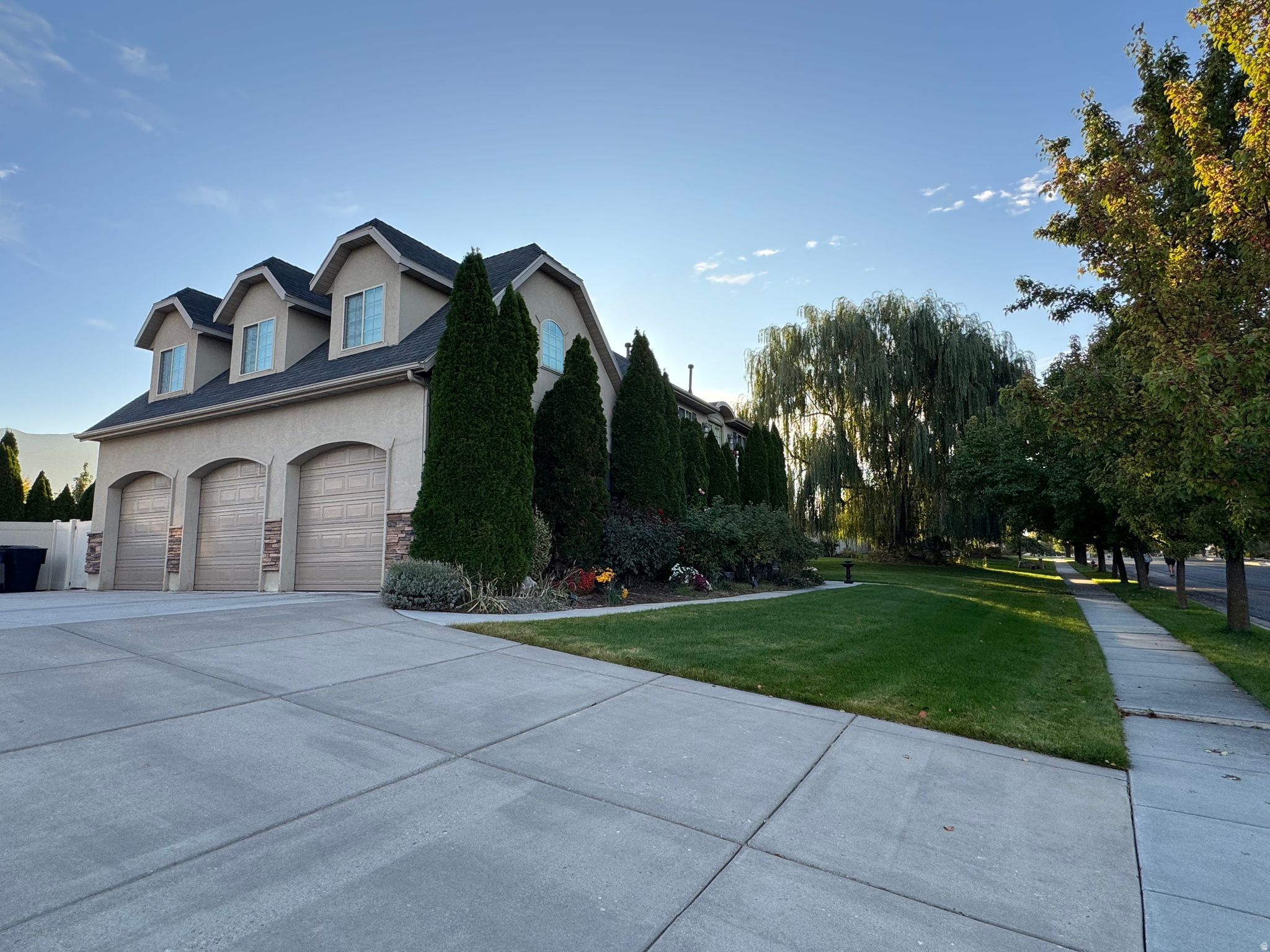 SUNSET FARMS - Residential