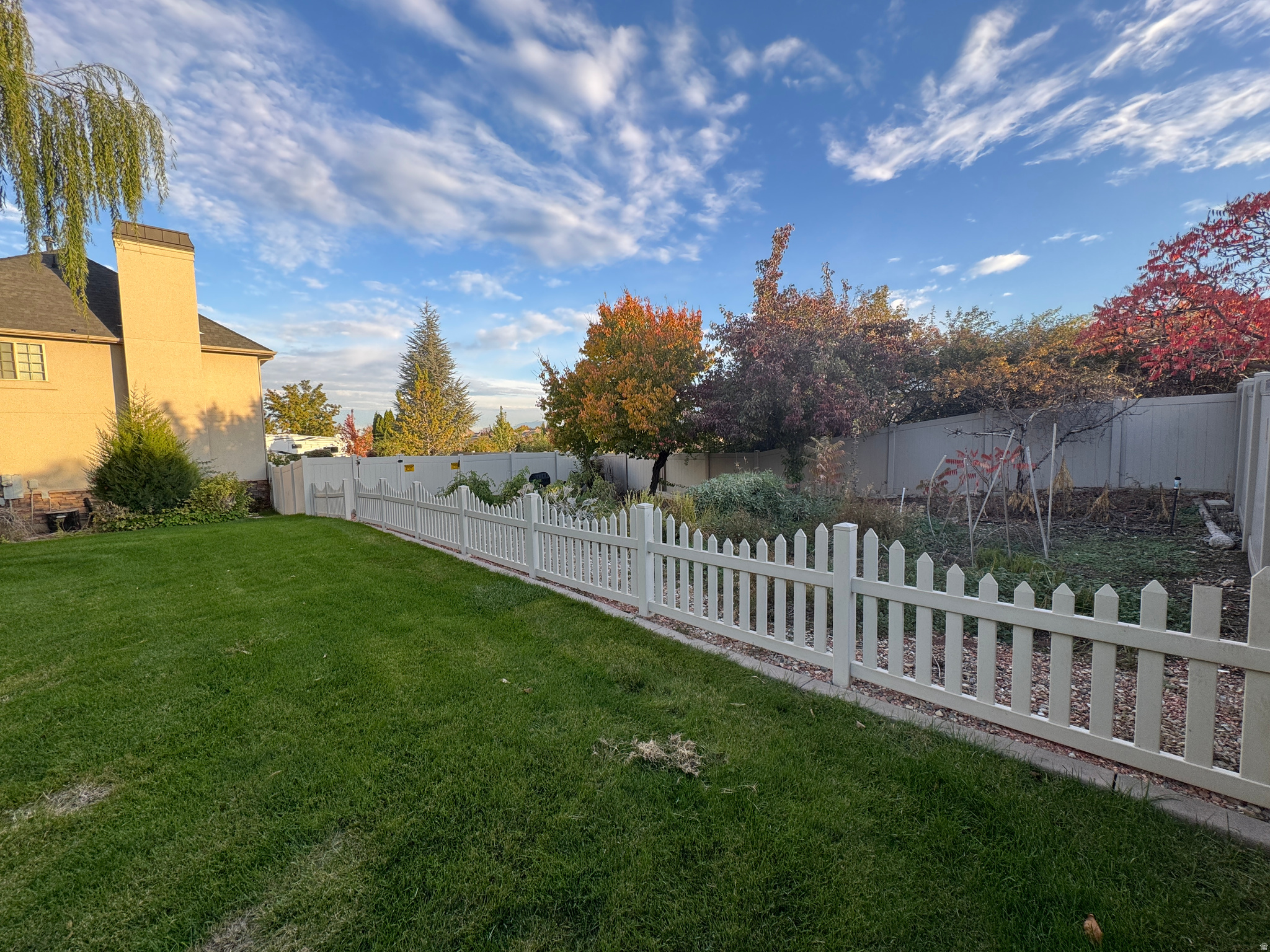 SUNSET FARMS - Residential