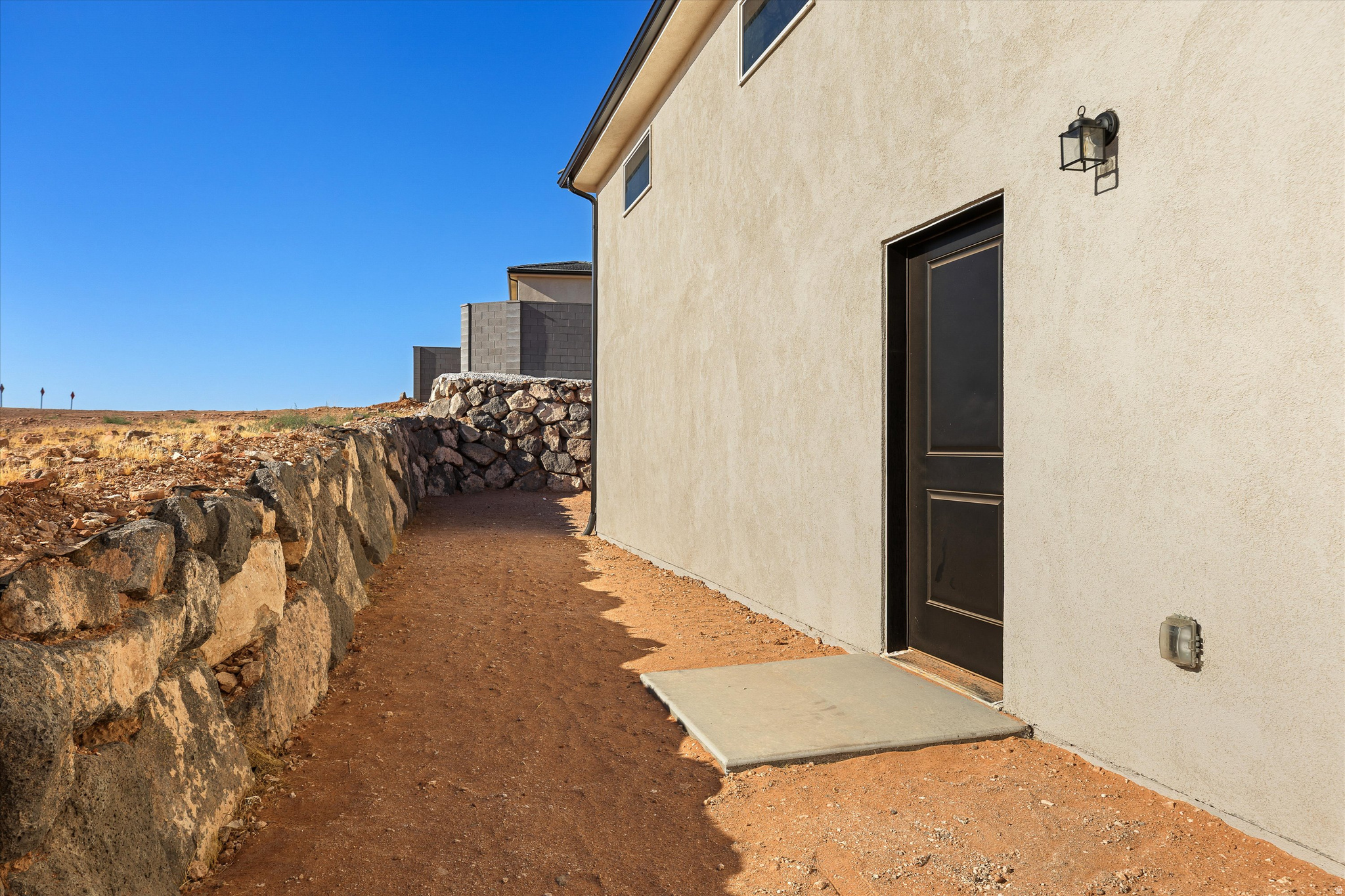 RED SLATE ESTATES - Residential