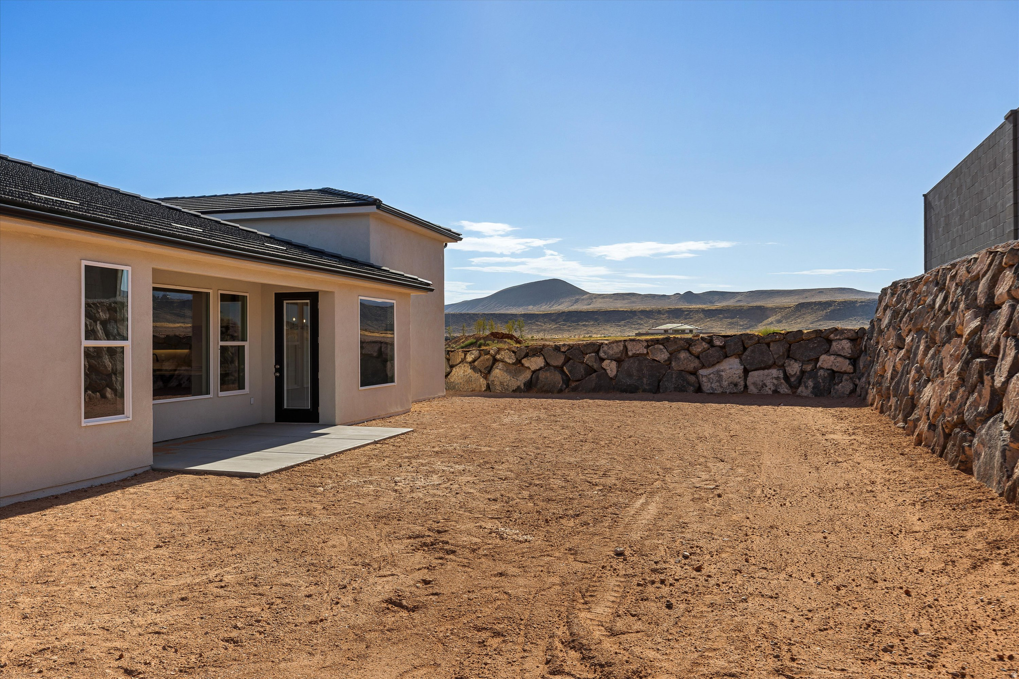 RED SLATE ESTATES - Residential