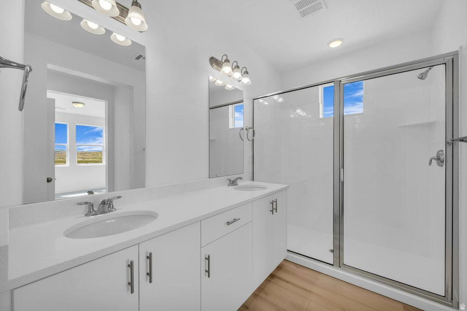 AUBURN HILLS - Residential