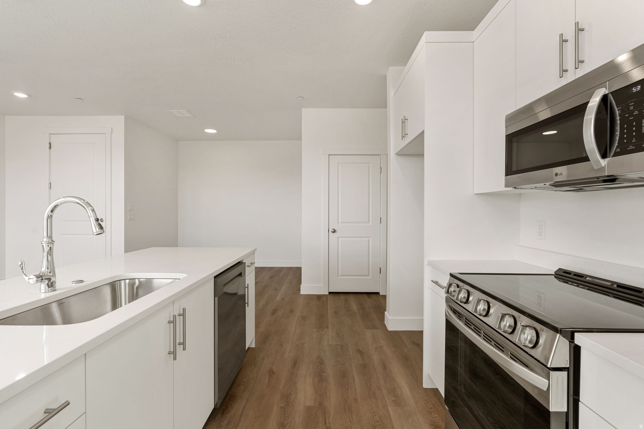 AUBURN HILLS - Residential