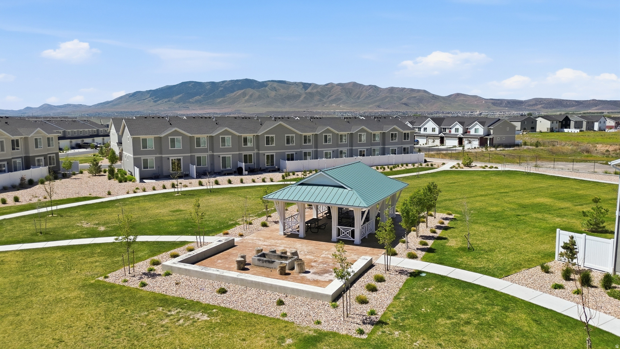 NORTHSHORE - Residential