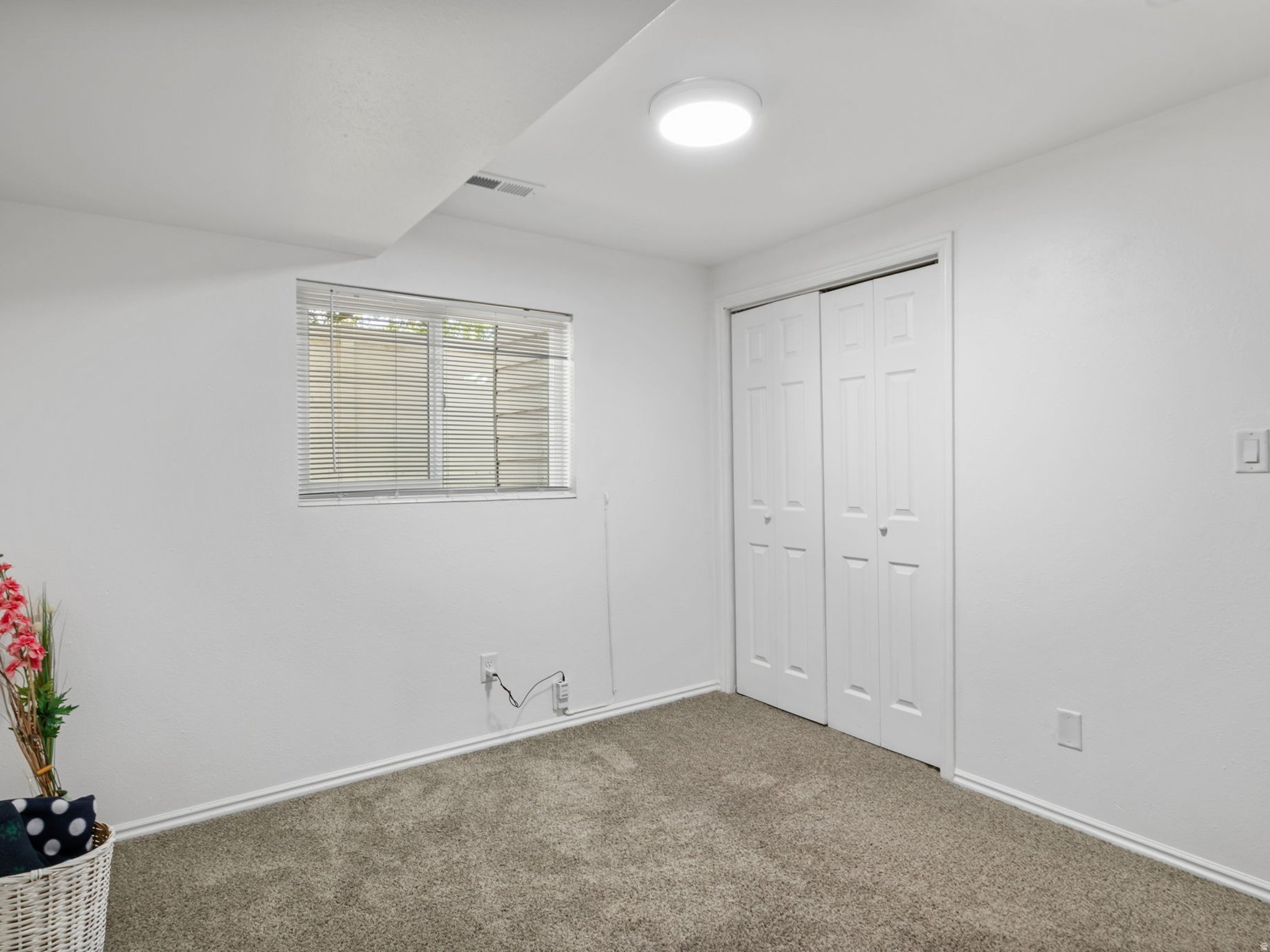 WILLOWBROOK HILL CON - Residential