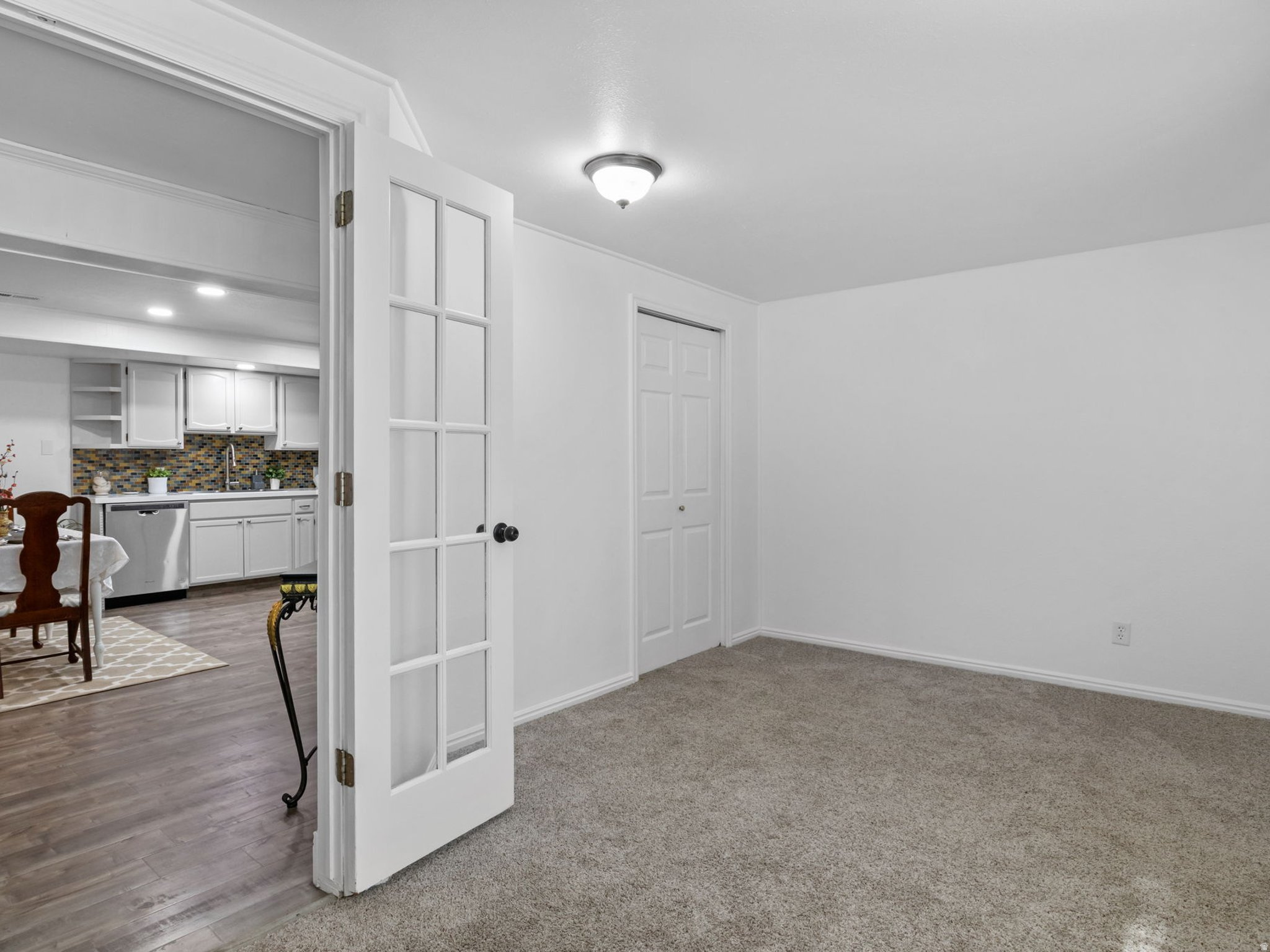 WILLOWBROOK HILL CON - Residential