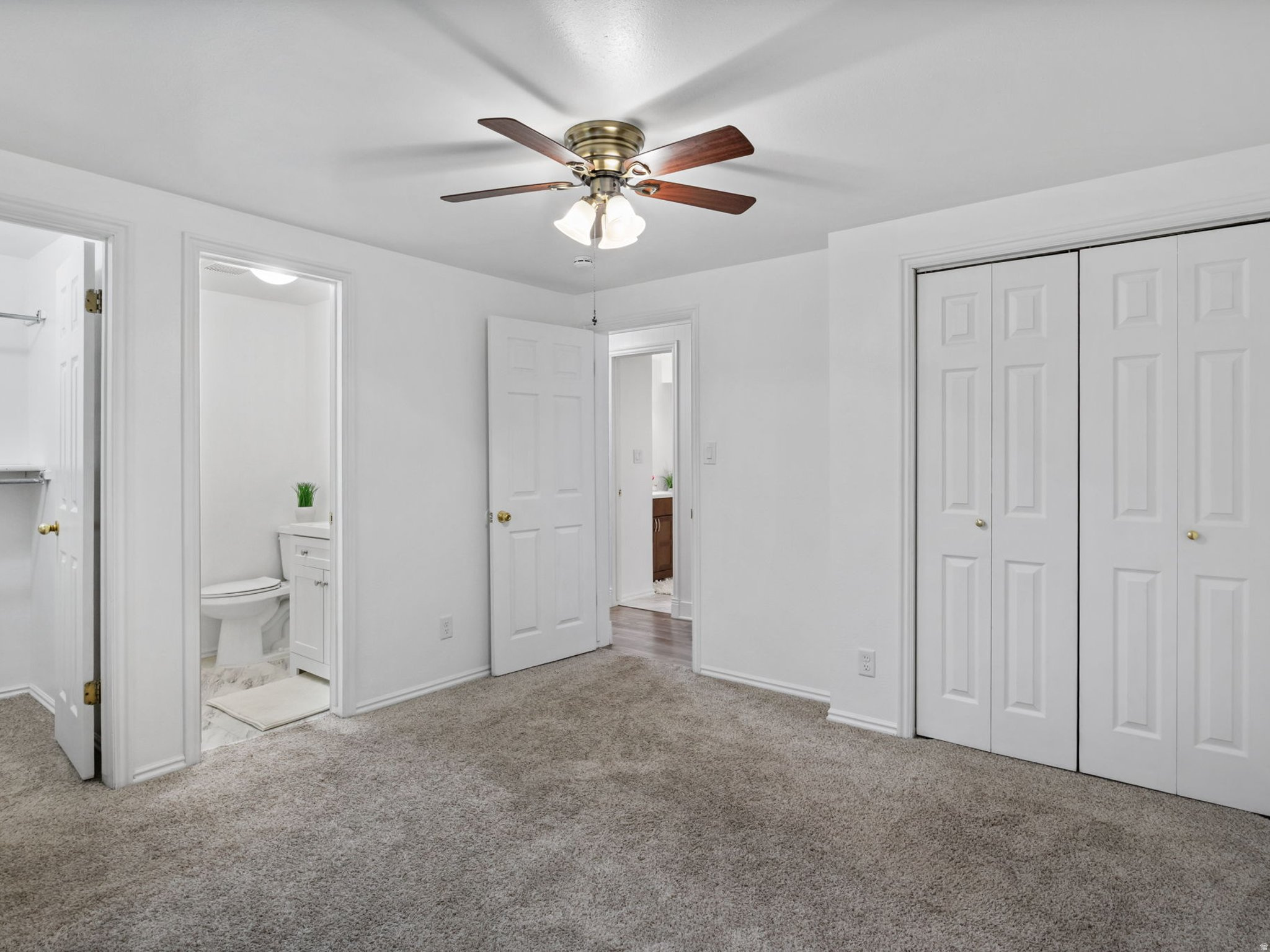 WILLOWBROOK HILL CON - Residential