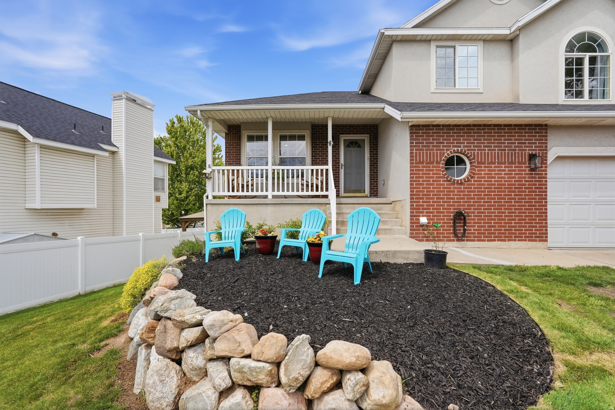 Beautiful move-in ready home in a quiet cul-de-sac in a convenient location near schools, amenities and freeway access. This home has two large living spaces/family rooms, a formal living room and a den, in addition to 4 bedrooms and 3.5 bathrooms. Newer electrical panel, dishwasher and brand new paint throughout. This home has great natural light and feels bright, airy and quiet. Incredible primary suite with a remodeled bathroom. SF per county, buyer to verify all.