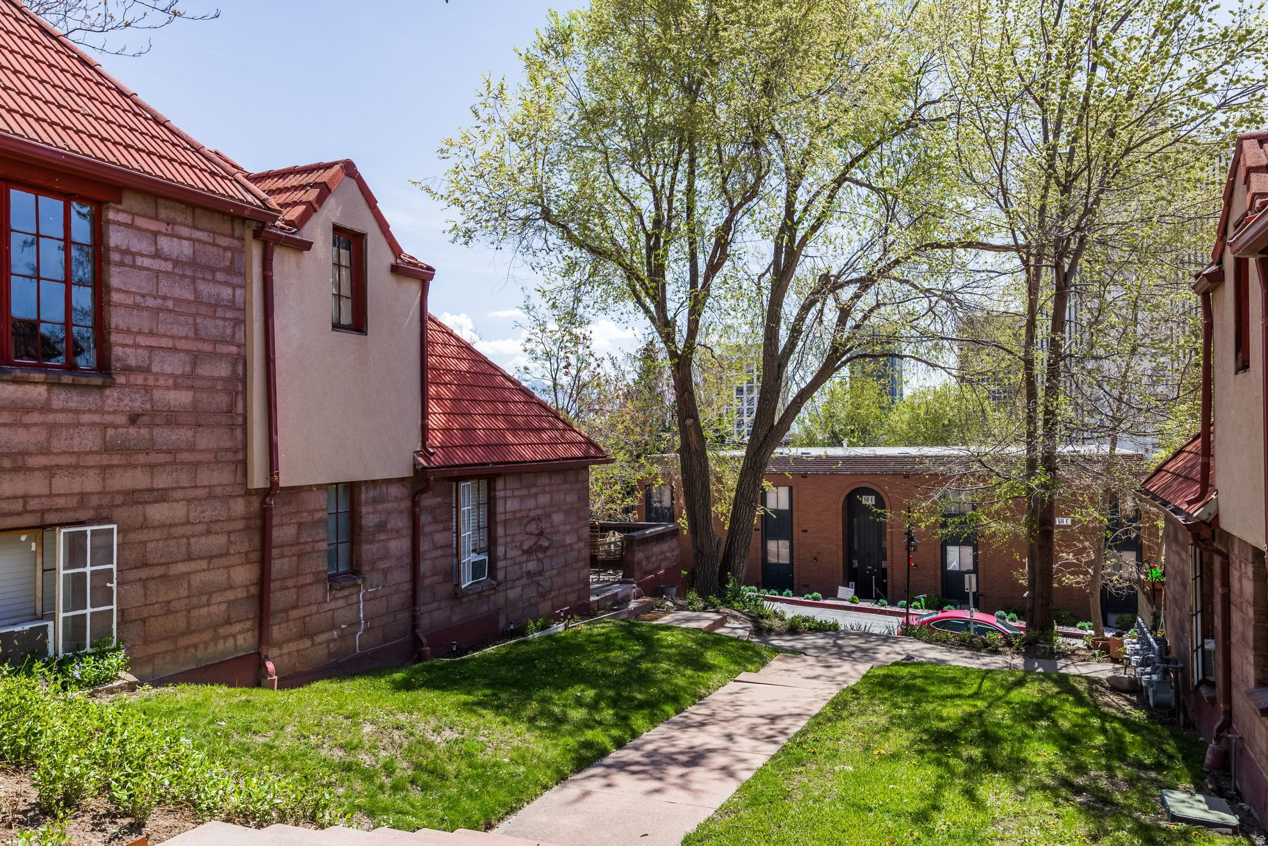 AVENUES - Residential