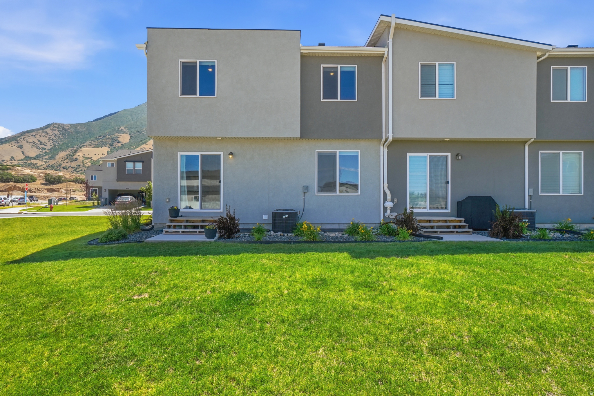 MAPLETON VILLAGE - Residential