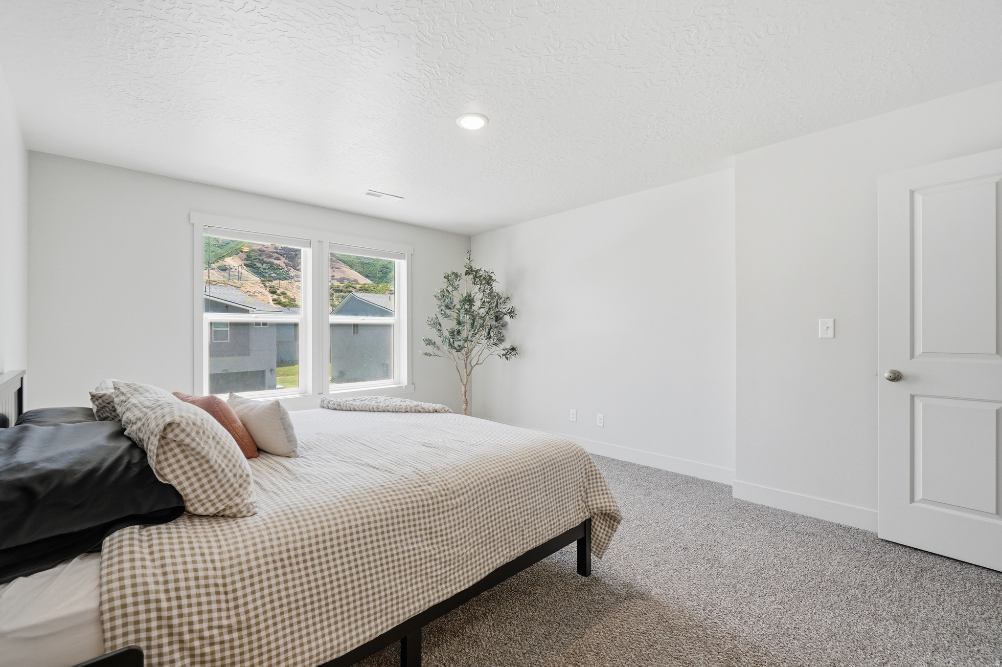 MAPLETON VILLAGE - Residential