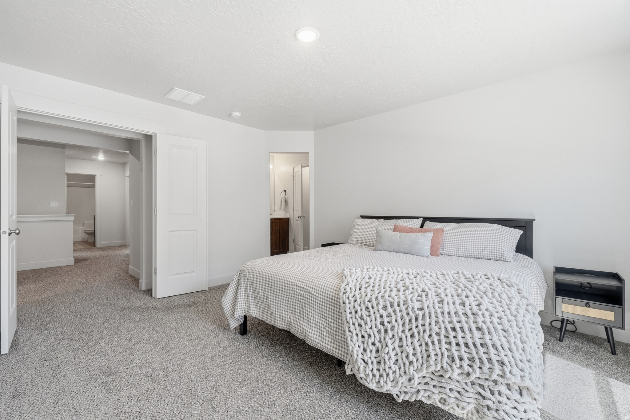 MAPLETON VILLAGE - Residential