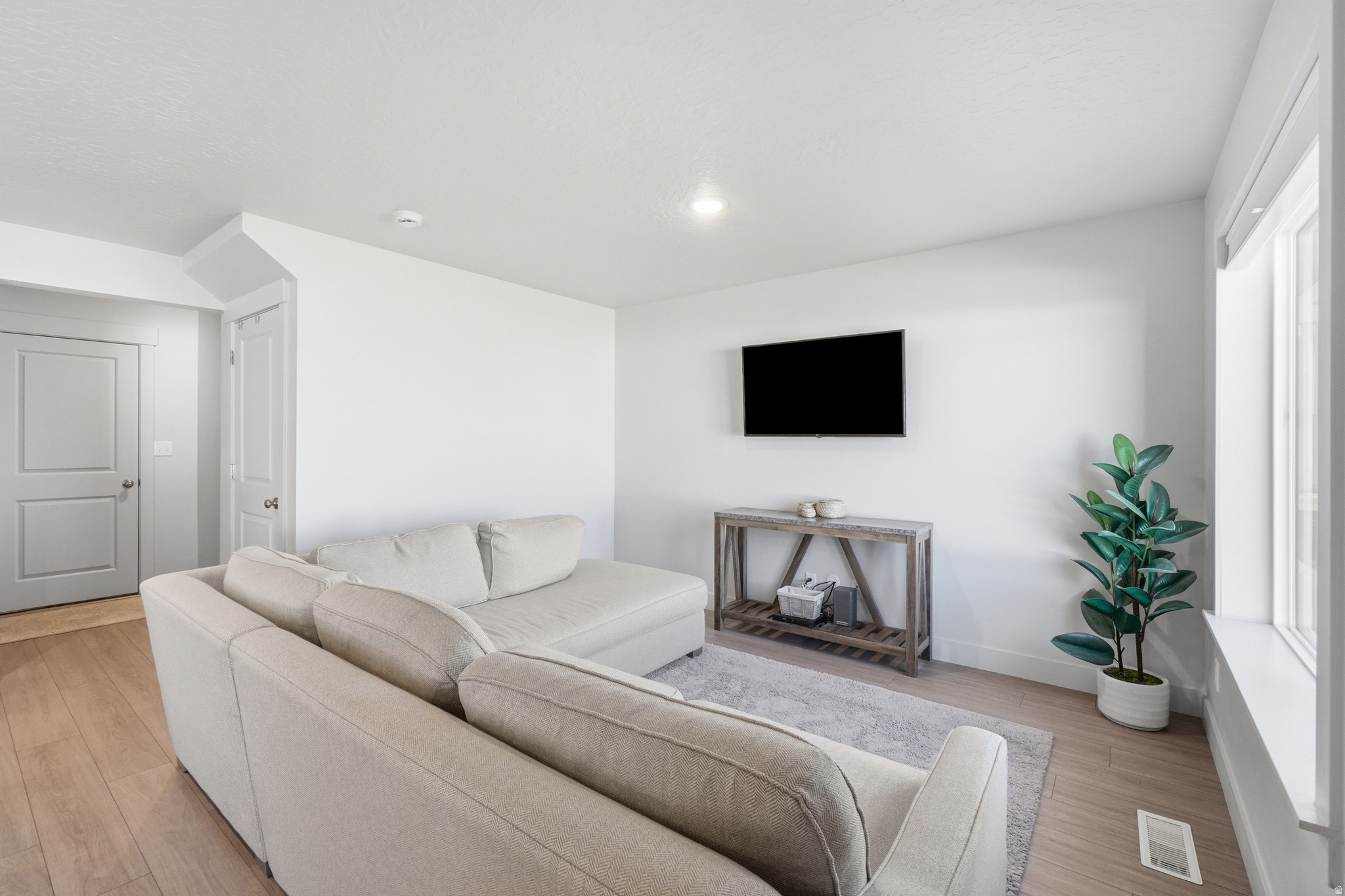 MAPLETON VILLAGE - Residential