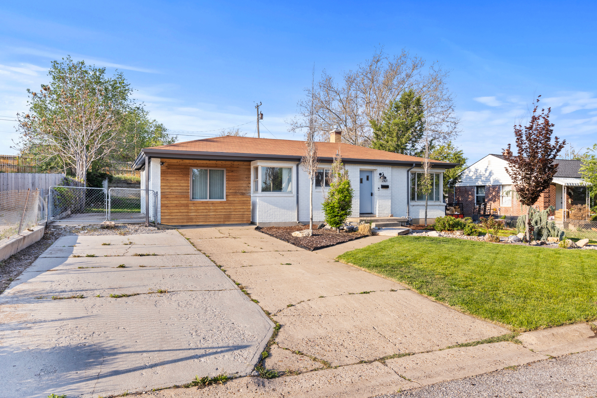 HAL-VERN PARK - Residential