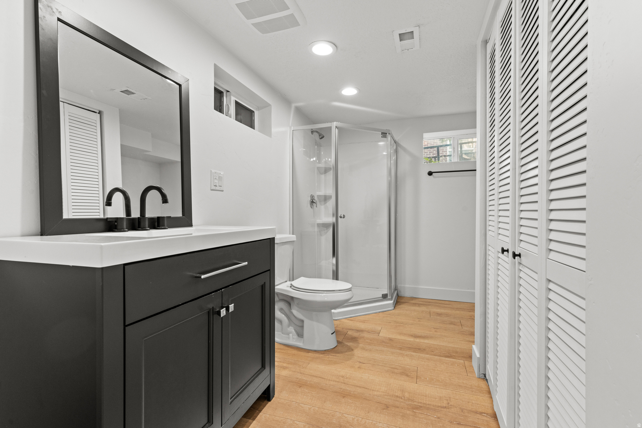 HAL-VERN PARK - Residential