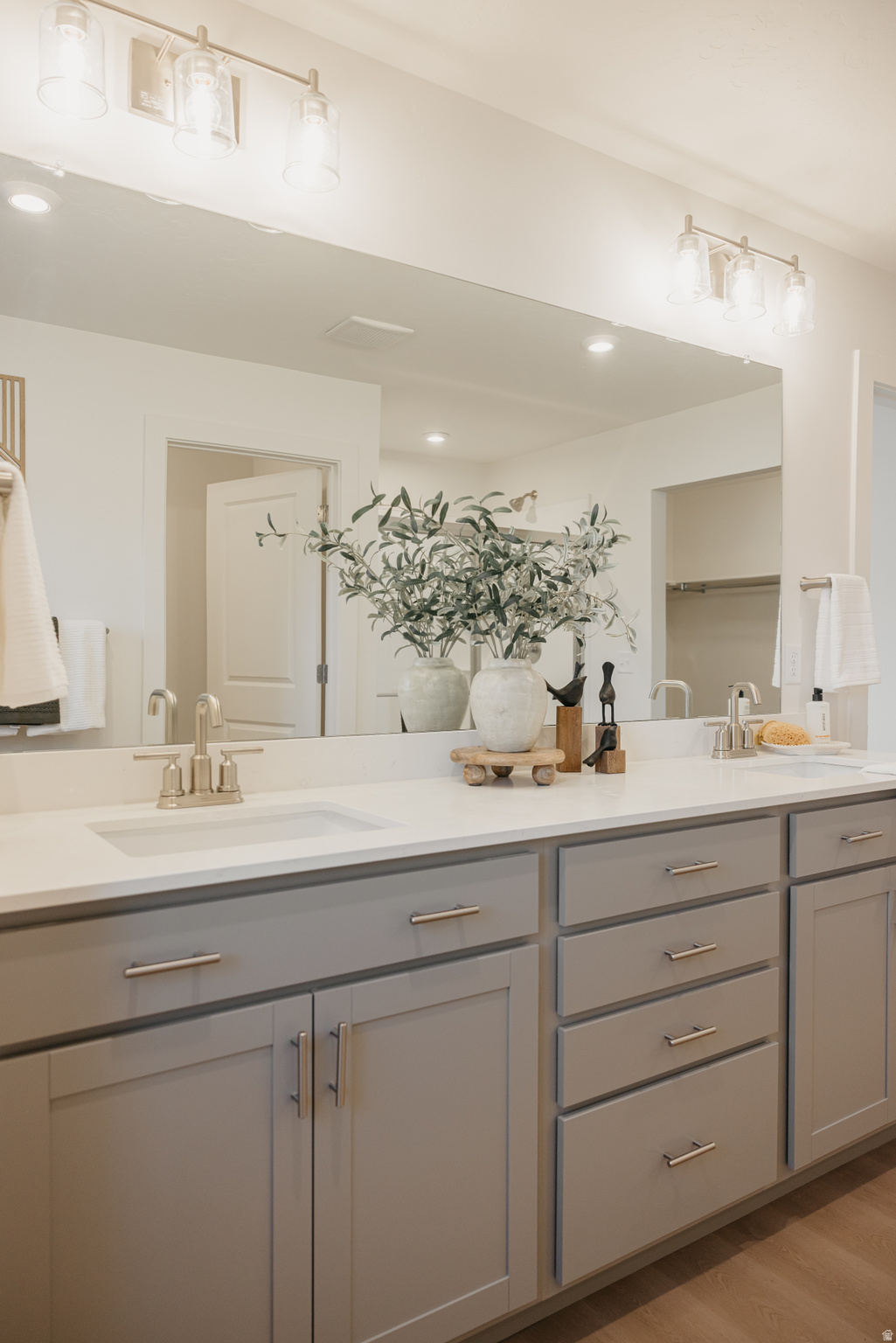 RIVERSIDE ESTATES - Residential