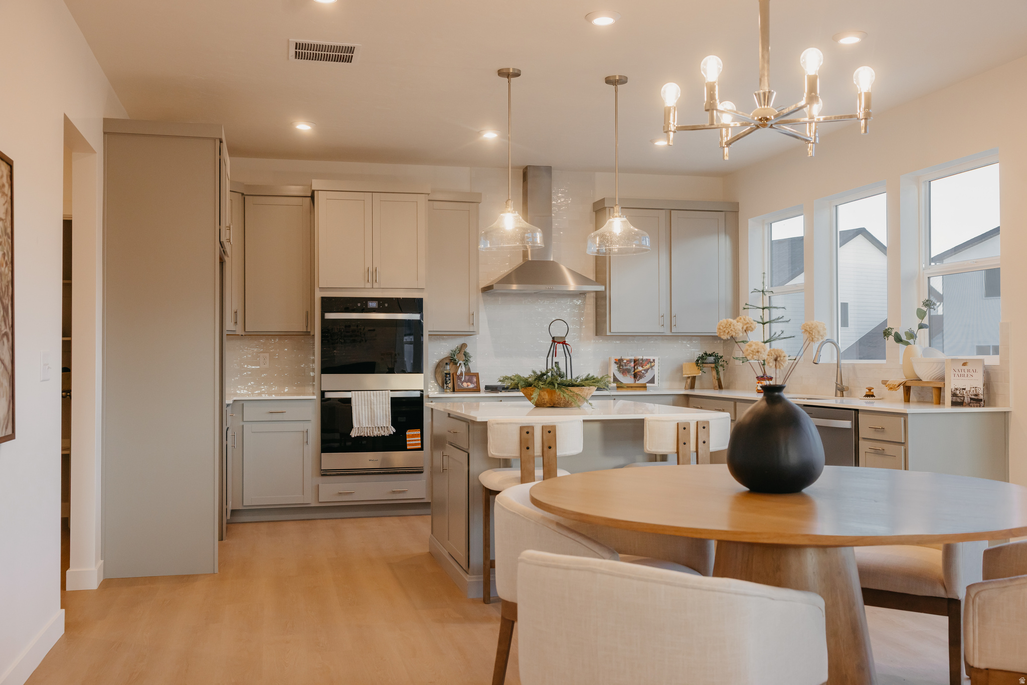 RIVERSIDE ESTATES - Residential