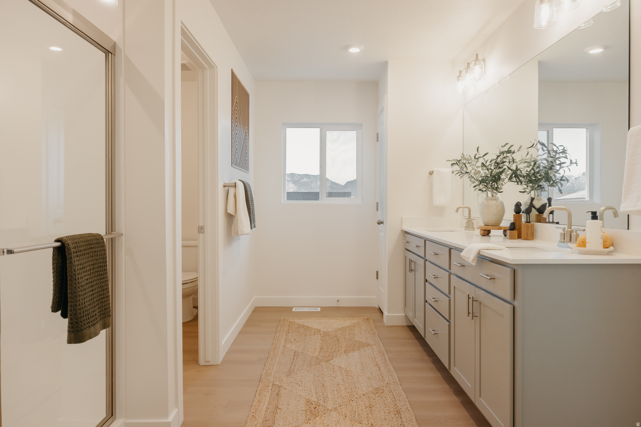 RIVERSIDE ESTATES - Residential