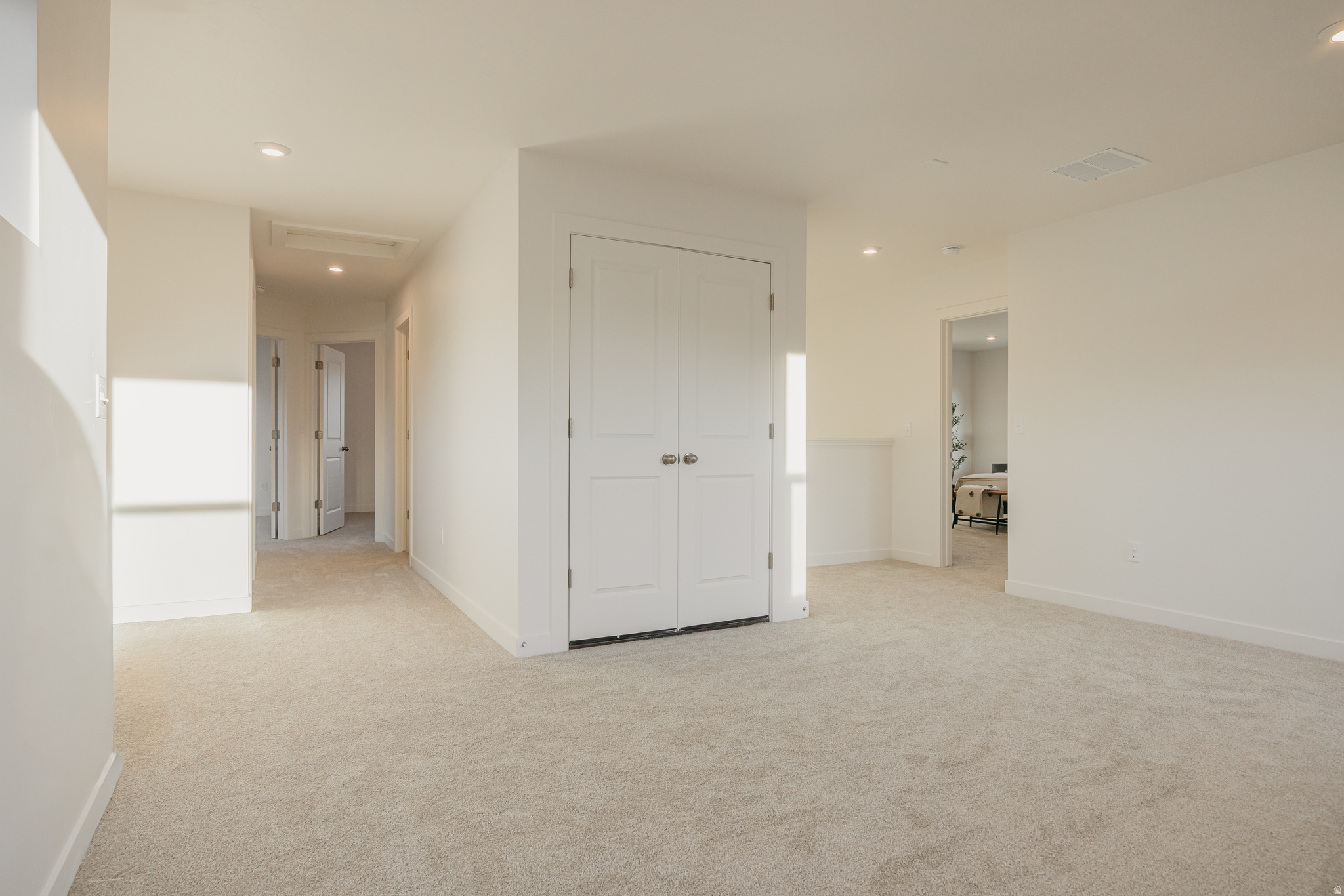 RIVERSIDE ESTATES - Residential