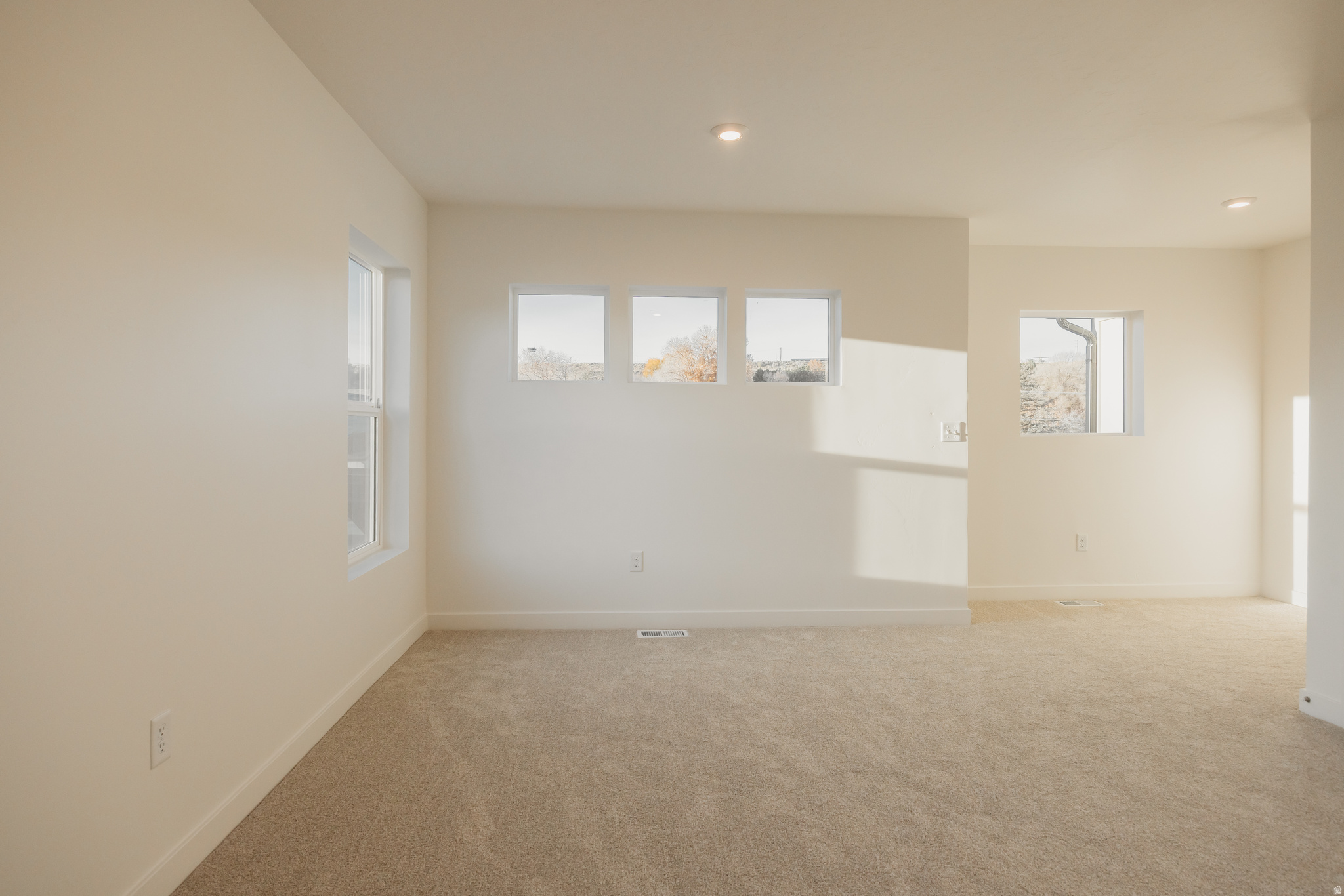 RIVERSIDE ESTATES - Residential