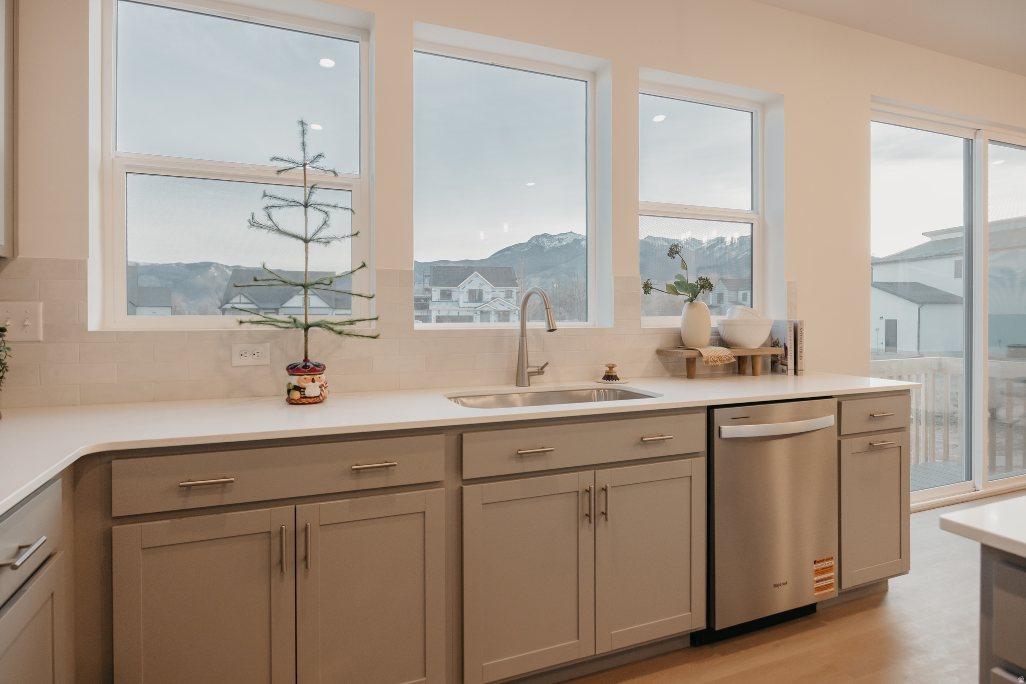 RIVERSIDE ESTATES - Residential