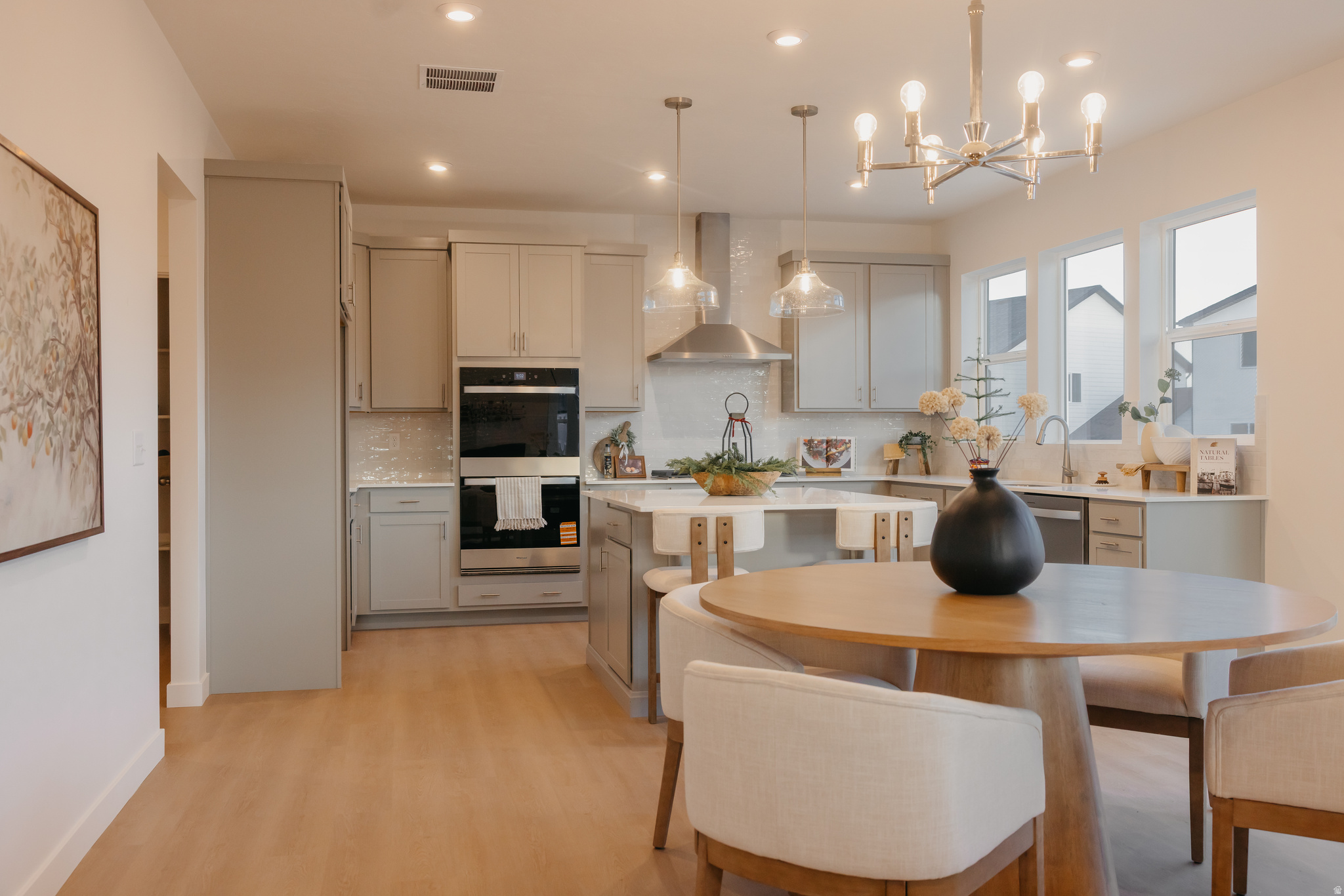 RIVERSIDE ESTATES - Residential