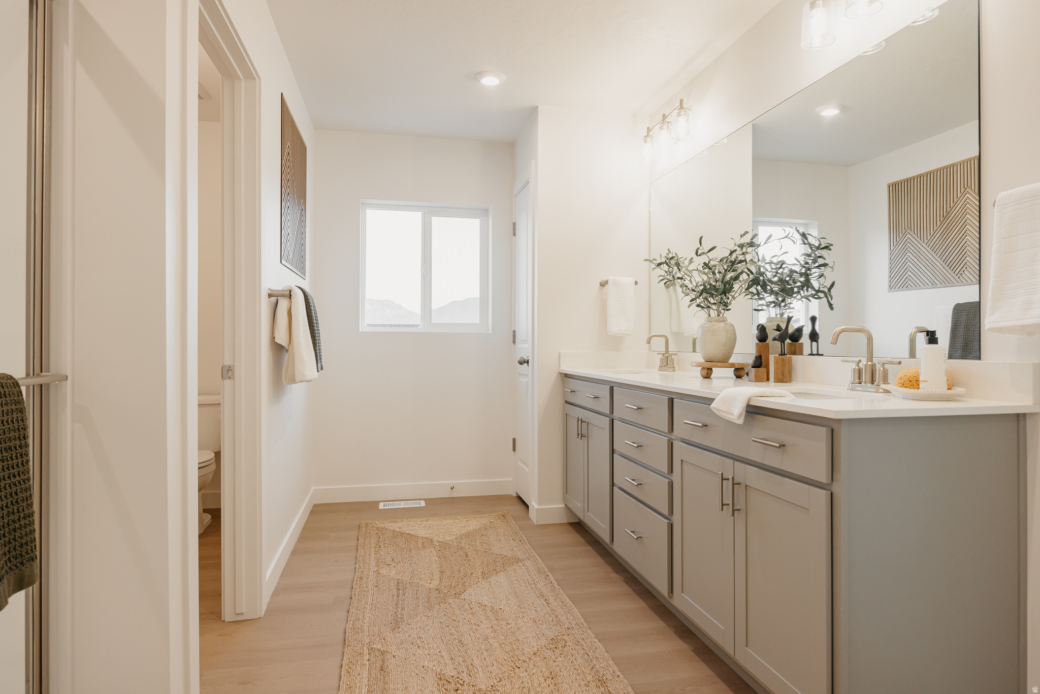 RIVERSIDE ESTATES - Residential
