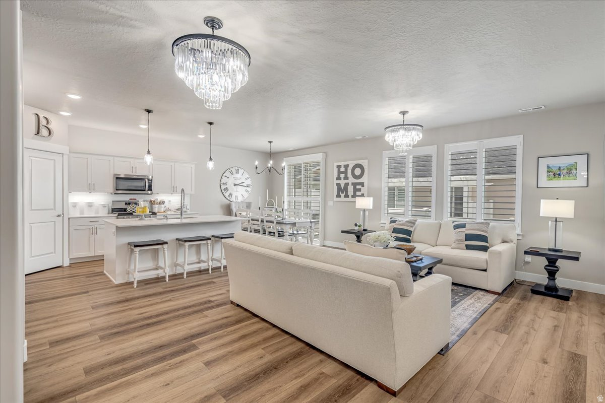 LAKEVIEW - Residential