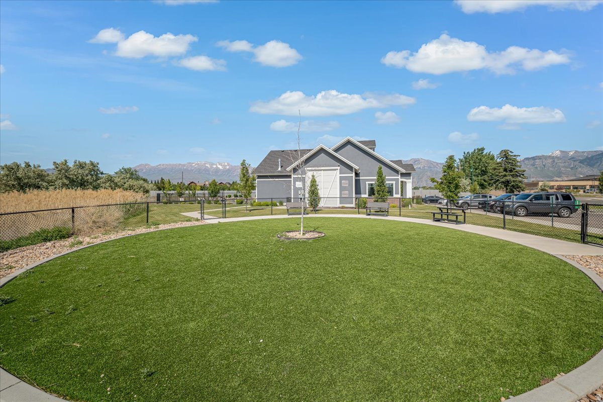 LAKEVIEW - Residential