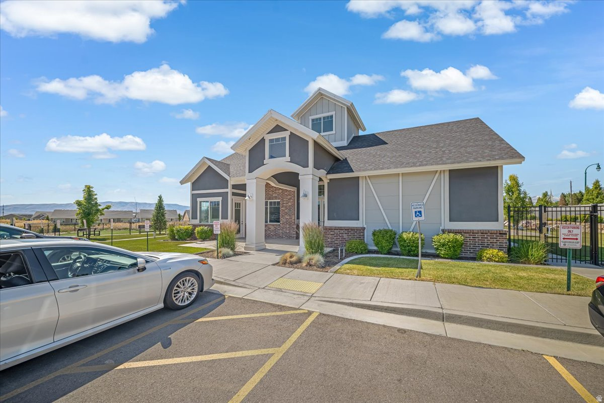LAKEVIEW - Residential