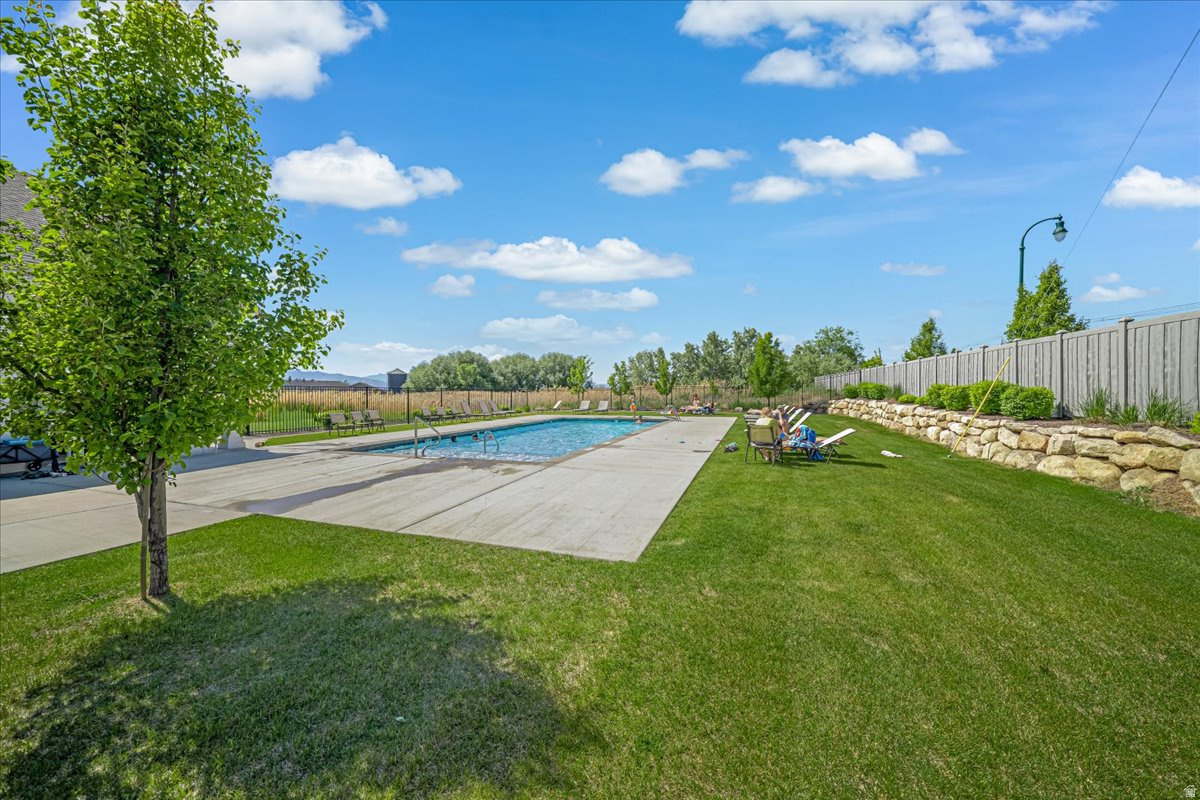 LAKEVIEW - Residential