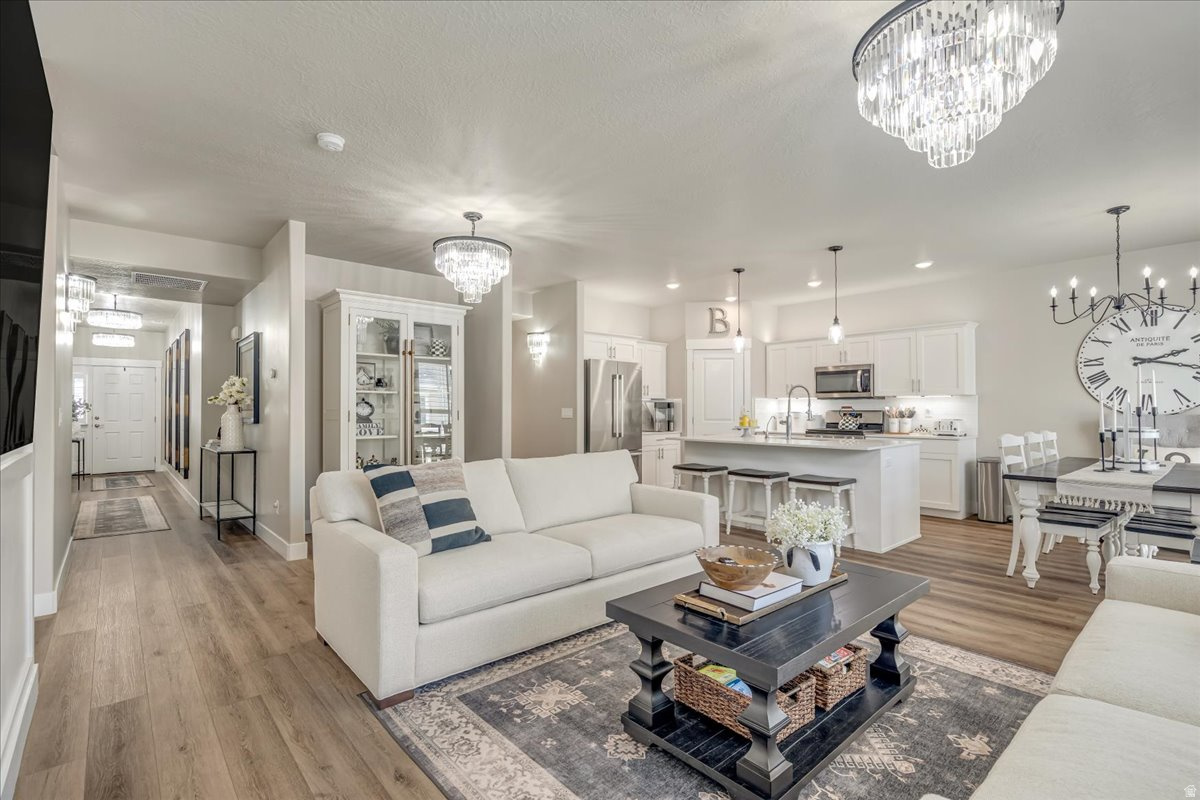 LAKEVIEW - Residential