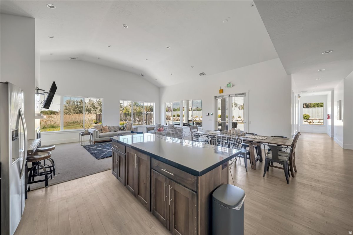 LAKEVIEW - Residential