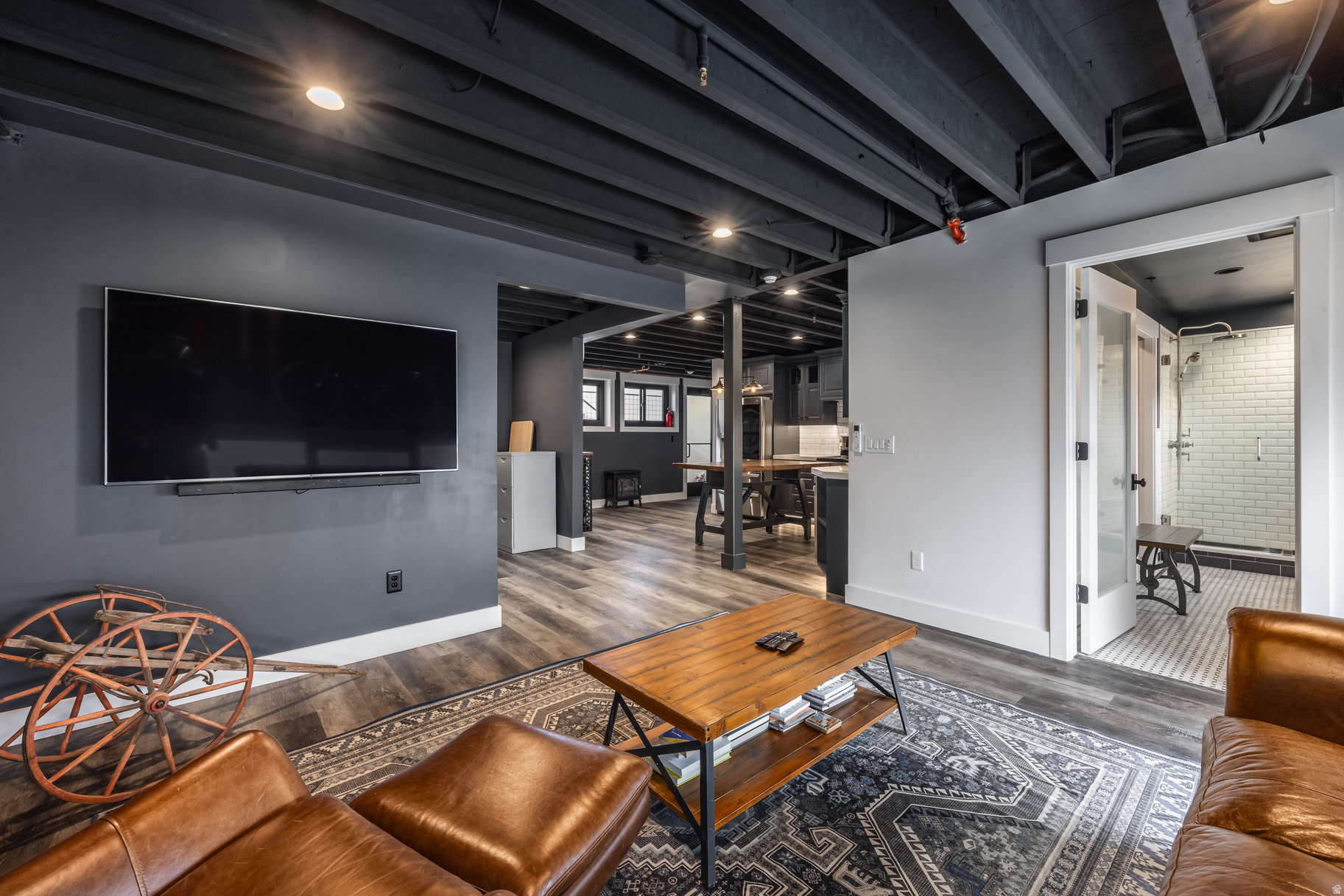 PARK EAST II BUSINESS COMMUNITY CONDOS - Residential