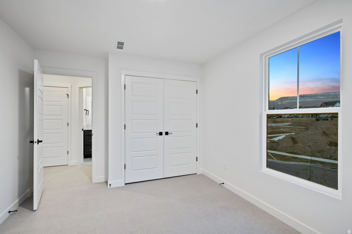 DAYBREAK - Residential
