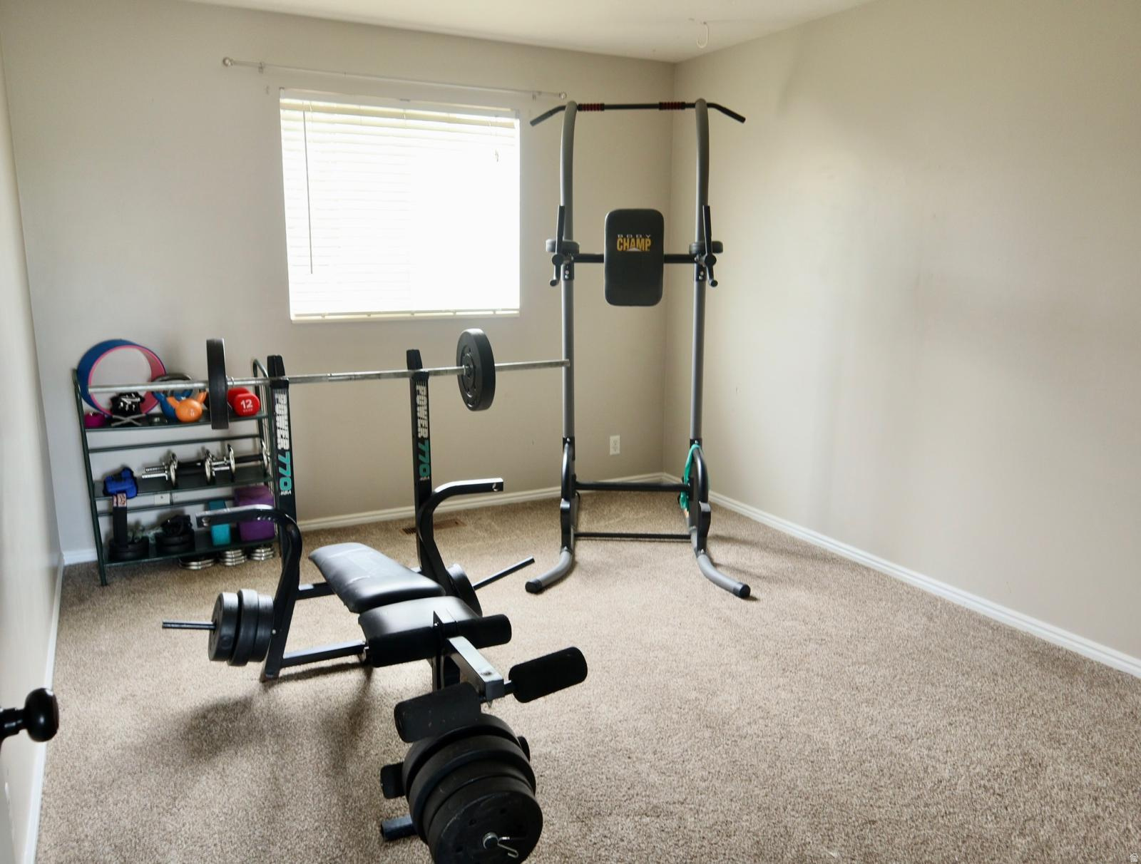 WINDSOR MEADOWS - Residential