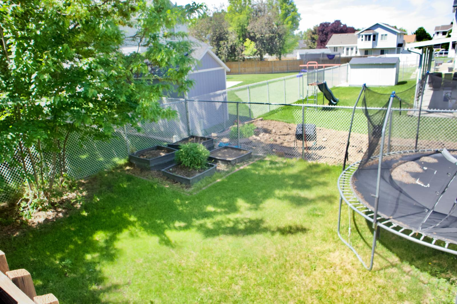 WINDSOR MEADOWS - Residential