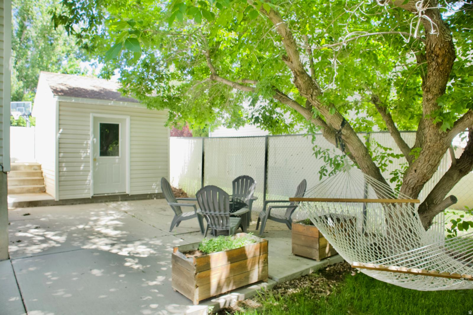 WINDSOR MEADOWS - Residential