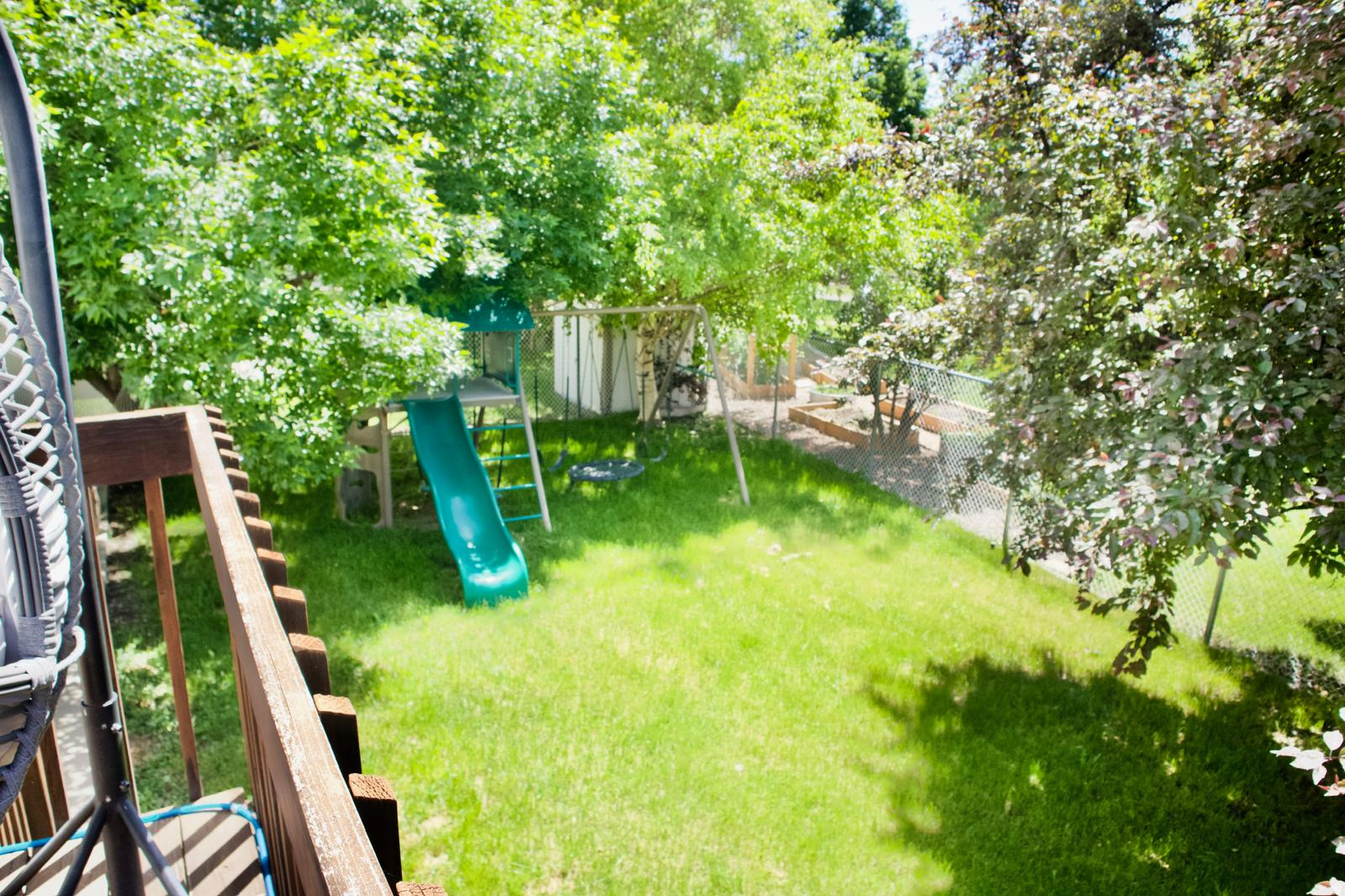 WINDSOR MEADOWS - Residential