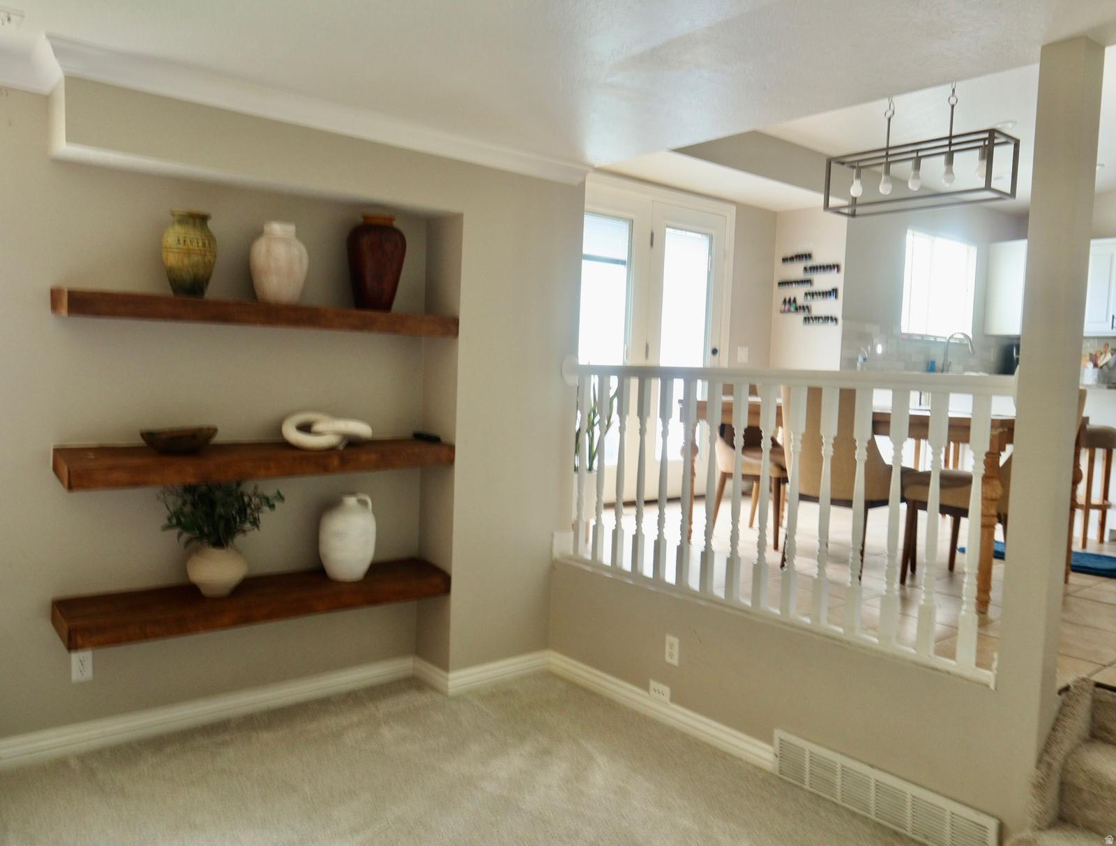WINDSOR MEADOWS - Residential