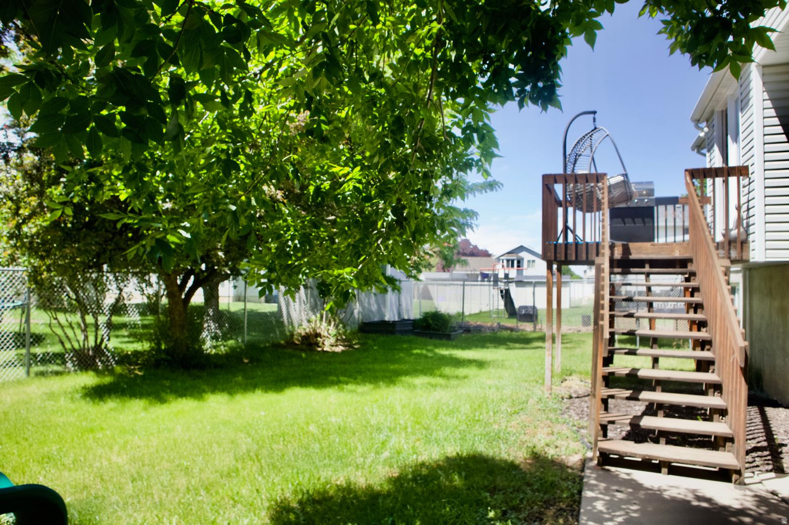 WINDSOR MEADOWS - Residential