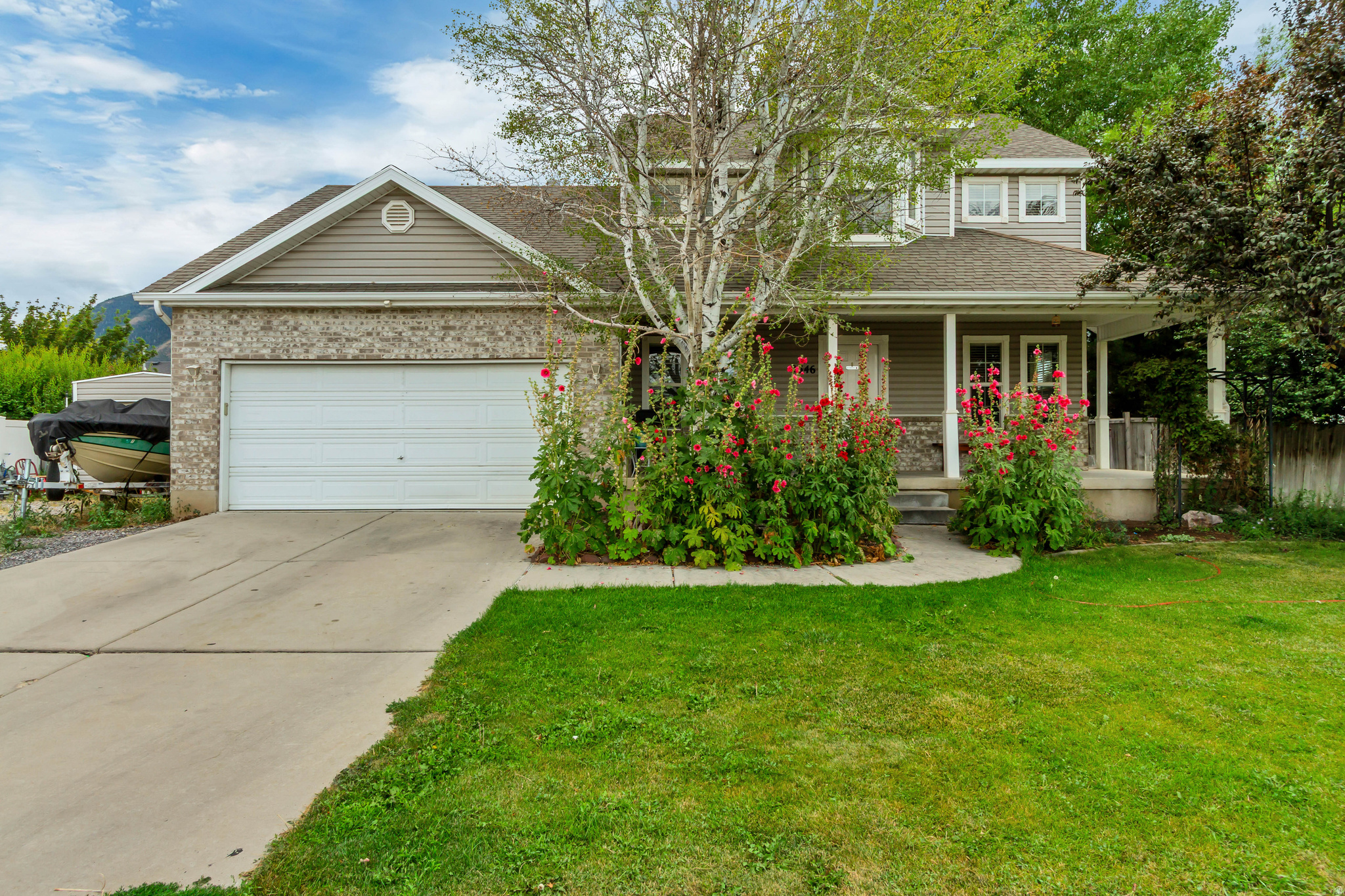 OPEN HOUSE - Saturday July 25th from 11:00 am to 1:00 p.m. Come check out this spacious 6 bedroom, 3 bath home in the heart of Spanish Fork!! This home offers you nearly 2900 sq. ft. of living space which is plenty of room for family, guests, home office, or hobbies! Enjoy the large front and backyard, perfect for entertaining, gardening, or simply relaxing outdoors. Great family neighborhood that is conveniently close to schools, parks, shopping and main roads. Don't miss your opportunity to make this incredible property your next home!  Square footage figures are provided as a courtesy estimate only, buyer and buyers agent to verify. .  Buyer is advised to obtain an independent measurement.